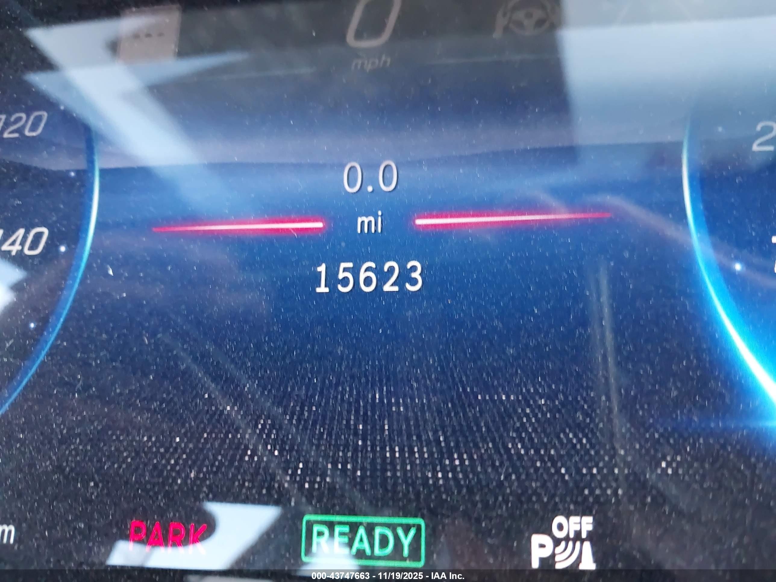 MERCEDES-BENZ EQS image 7