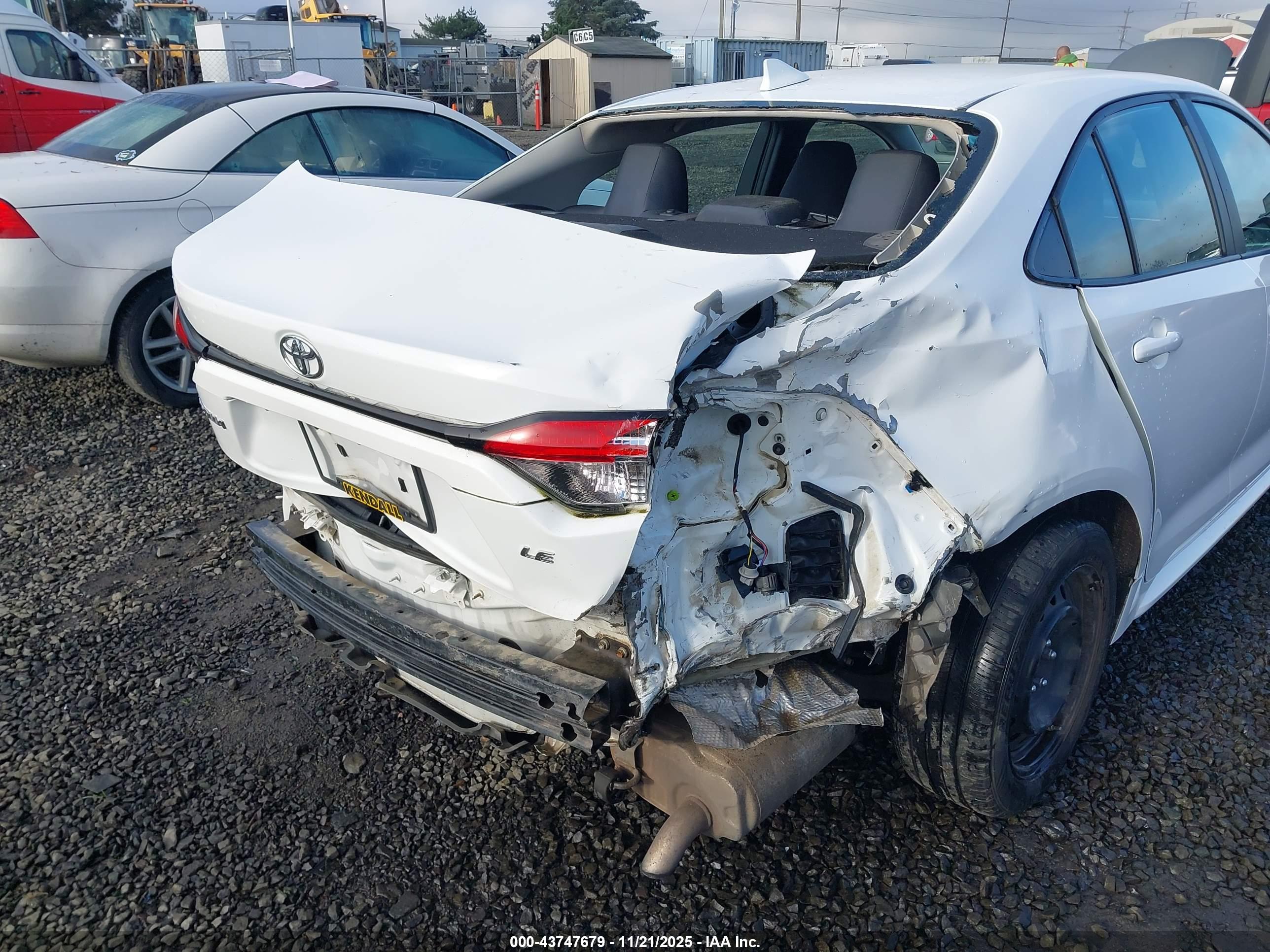 TOYOTA COROLLA image 6