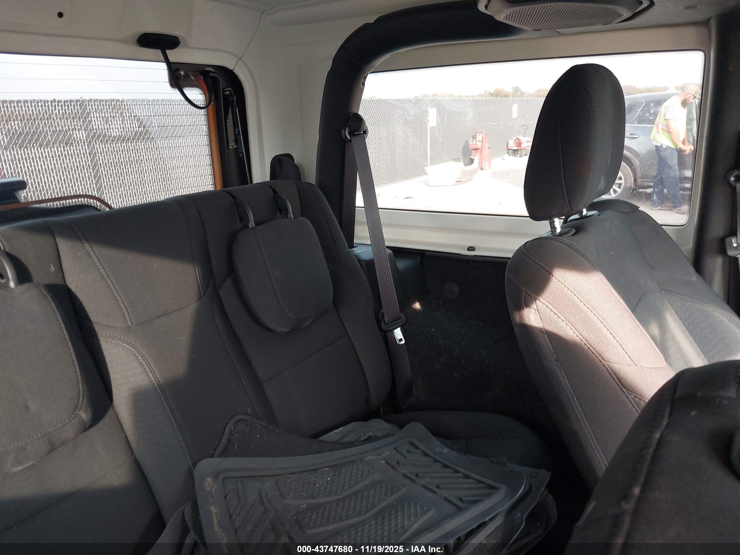 JEEP WRANGLER image 8