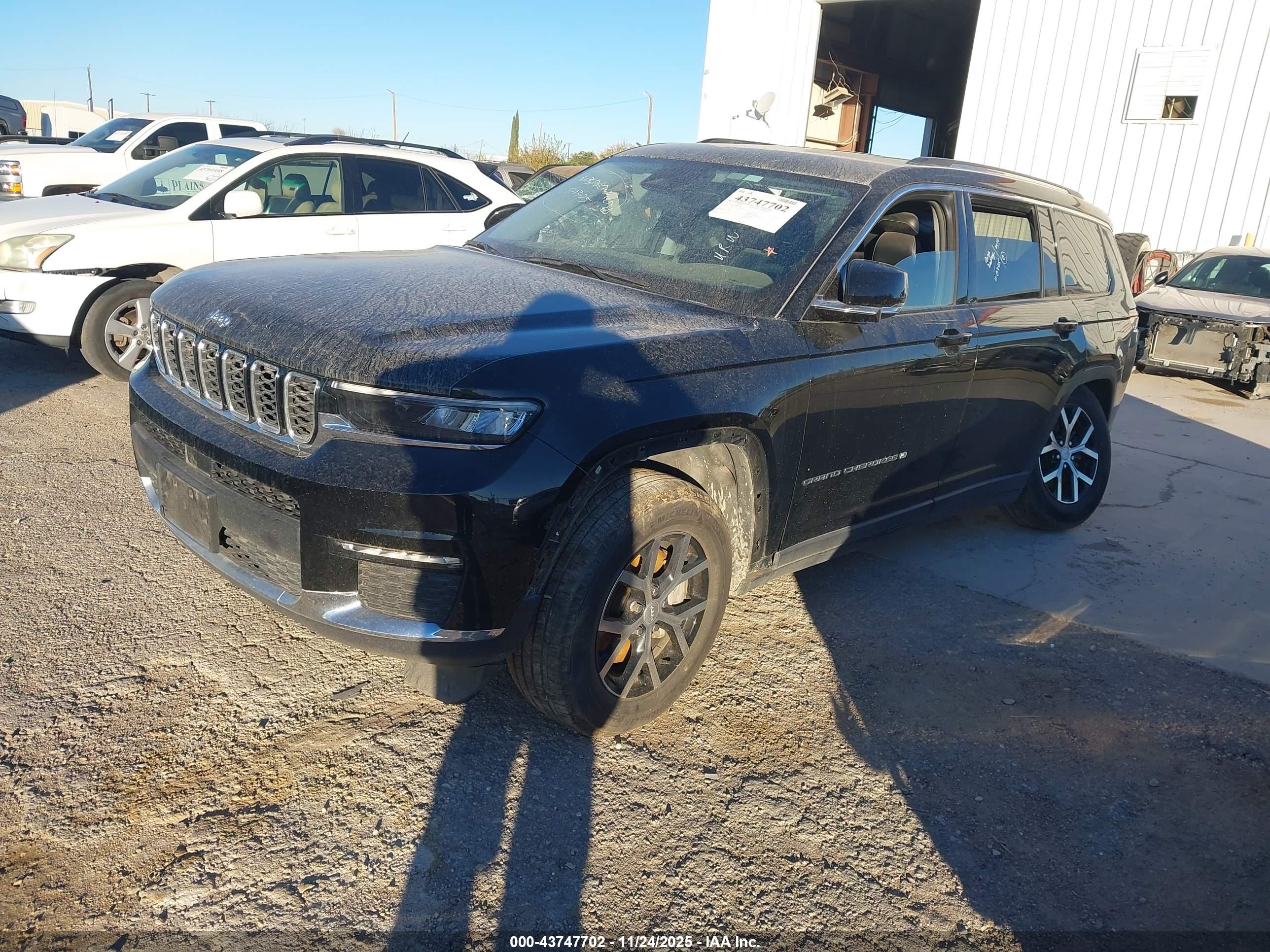 JEEP GRAND image 2