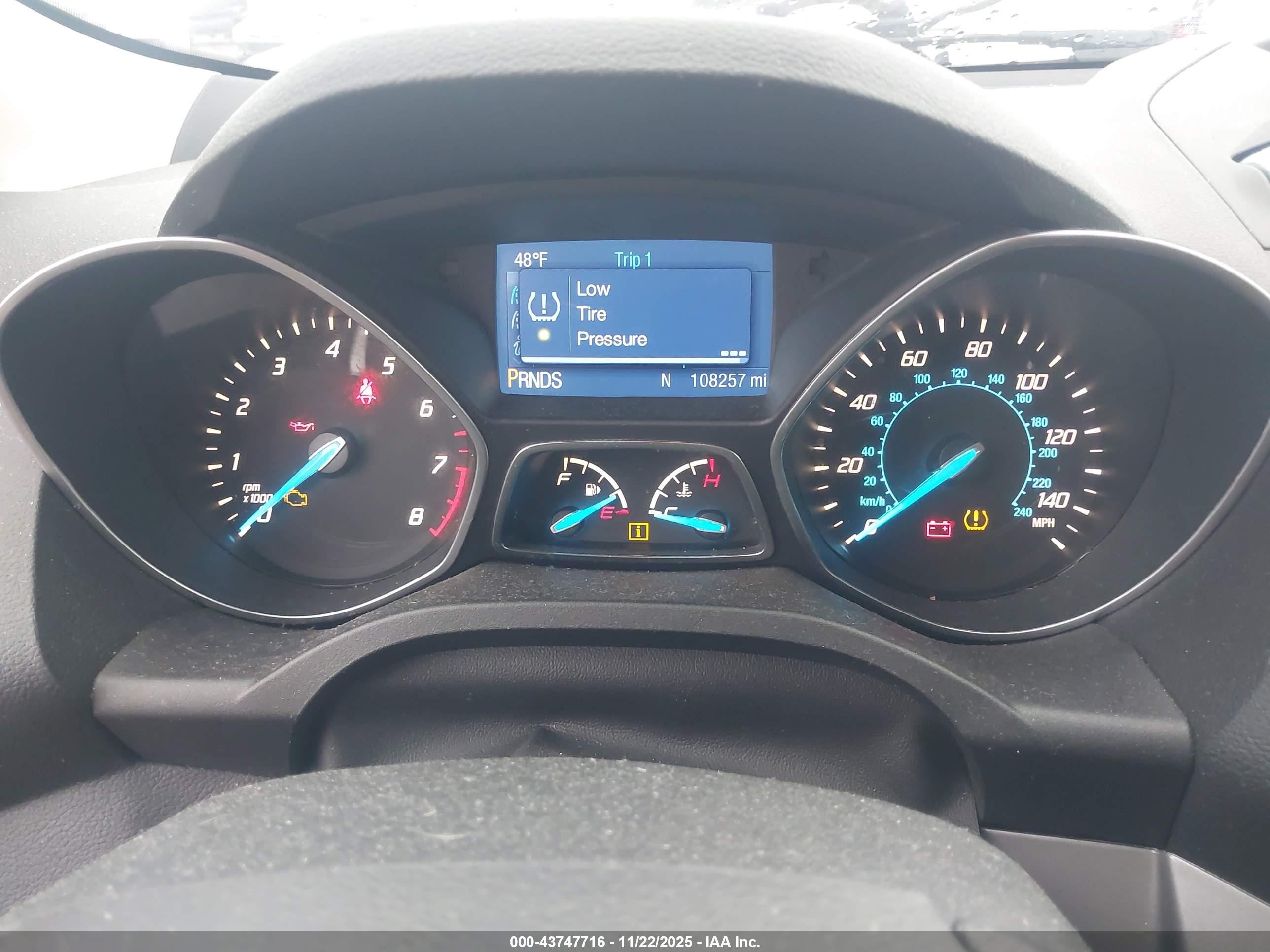 FORD ESCAPE image 7