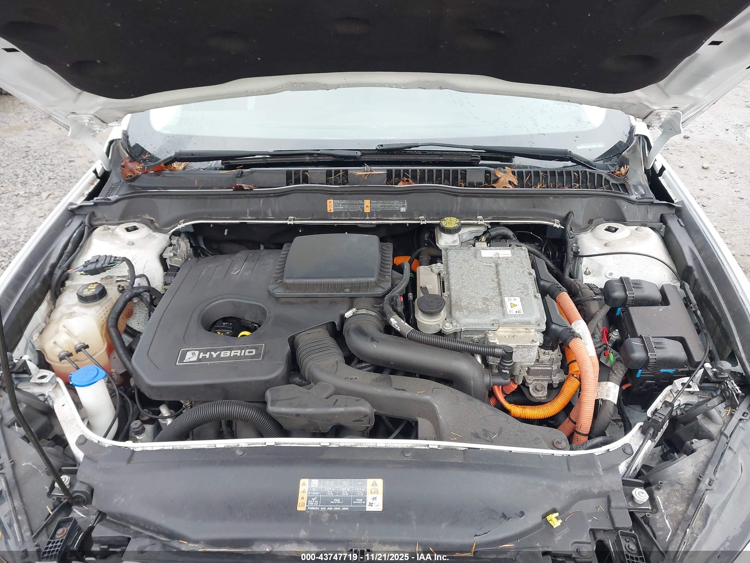 FORD FUSION image 10