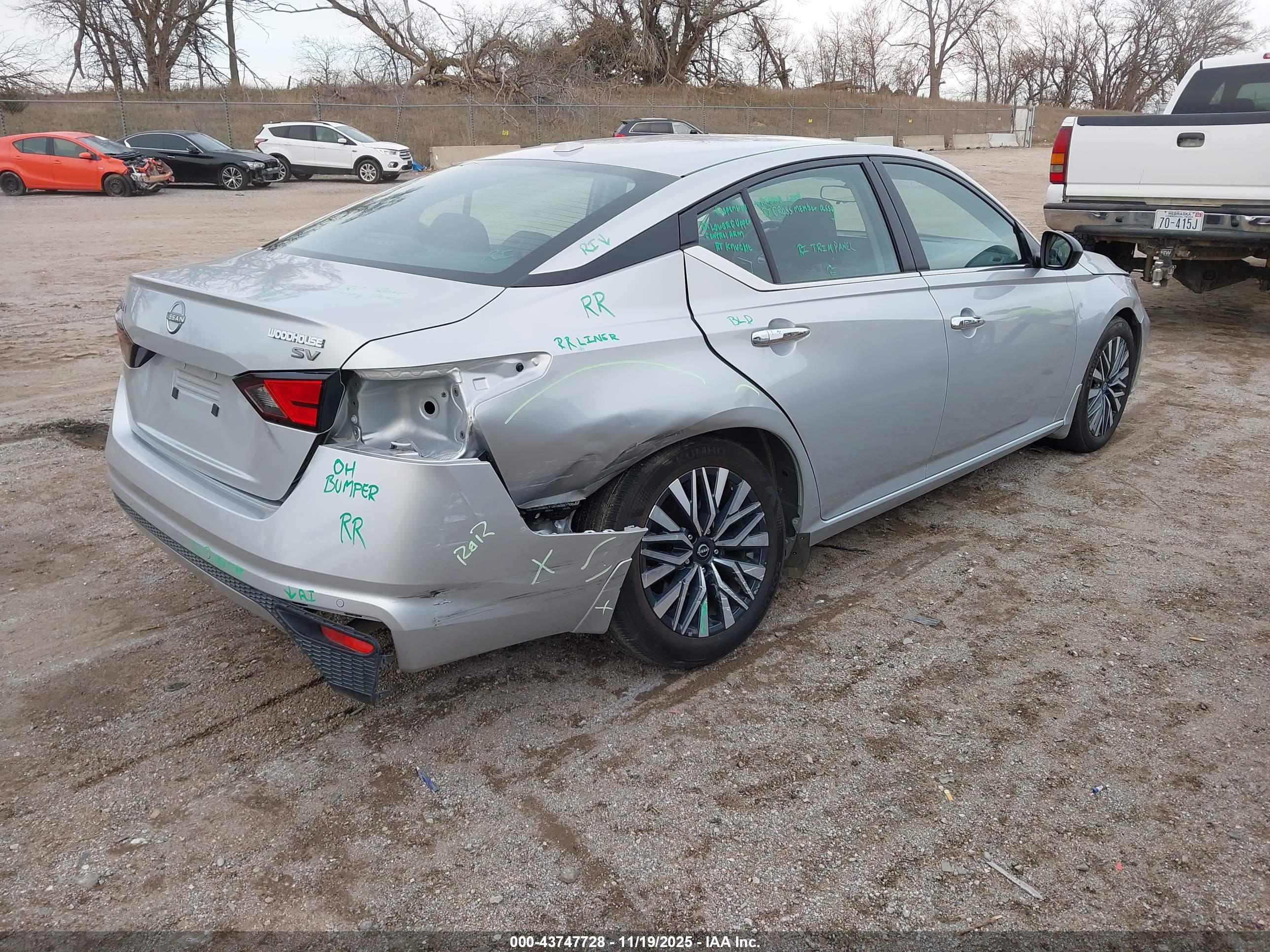NISSAN ALTIMA image 4