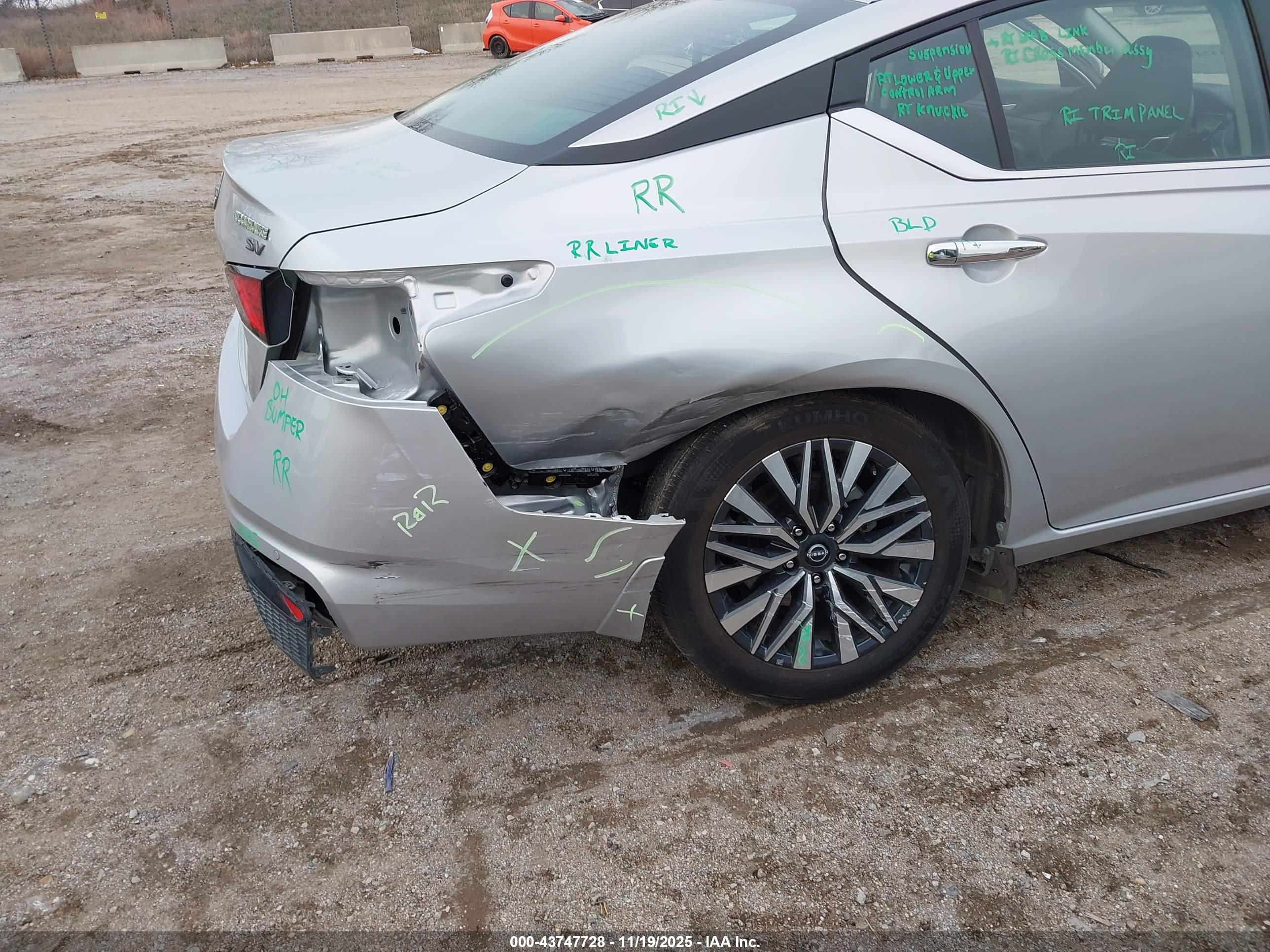 NISSAN ALTIMA image 6