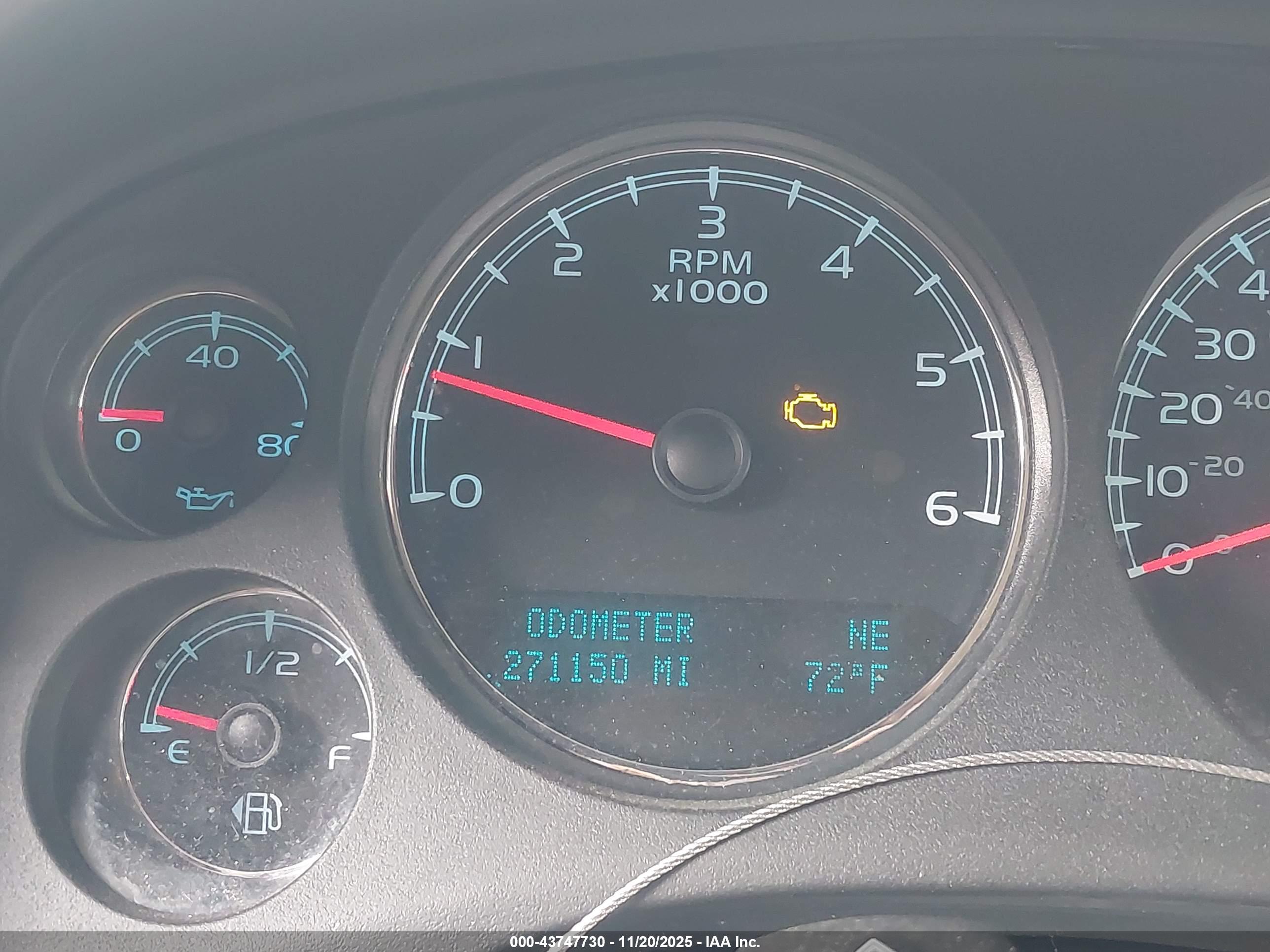 CHEVROLET TAHOE image 7