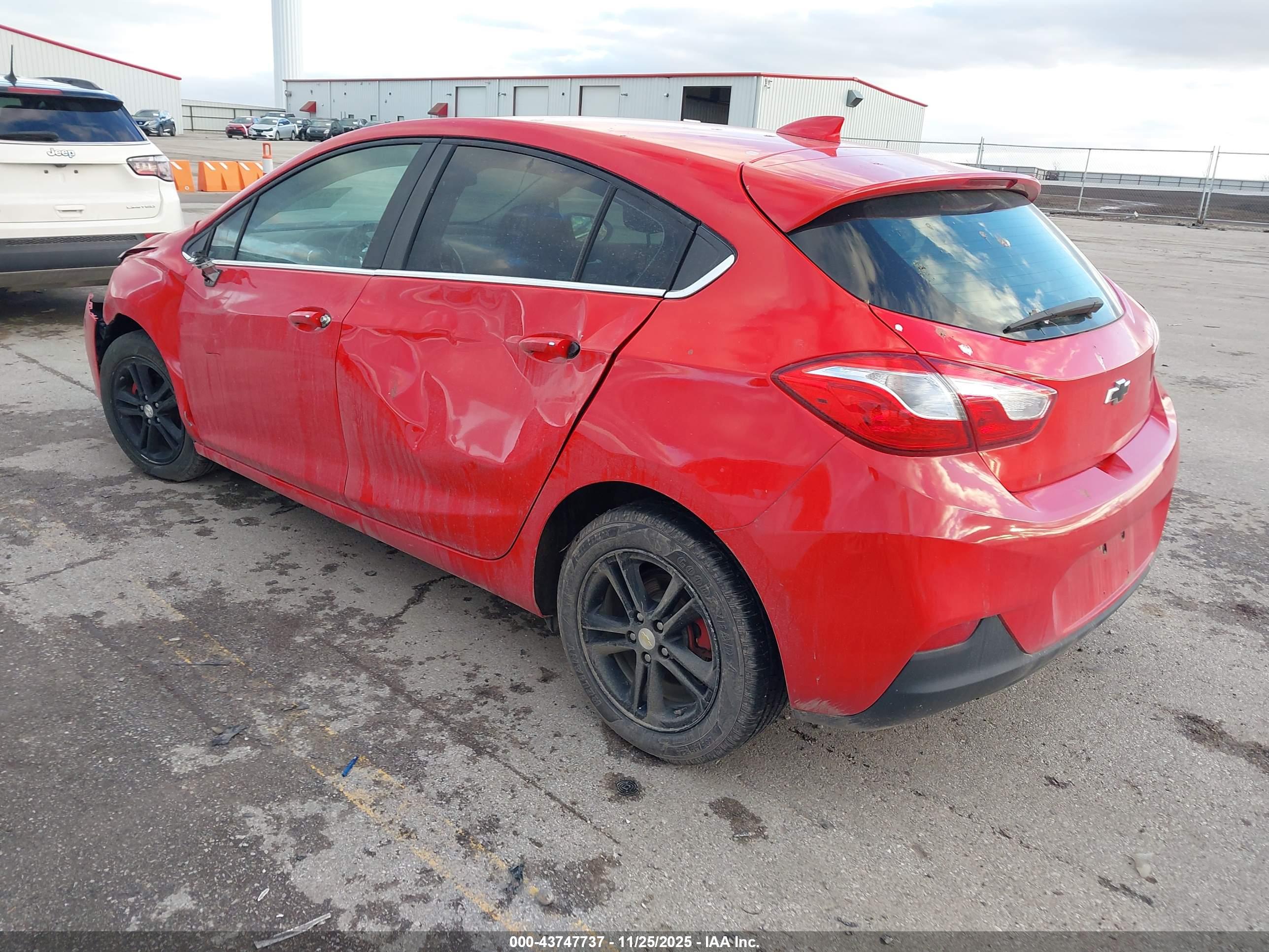 CHEVROLET CRUZE image 3