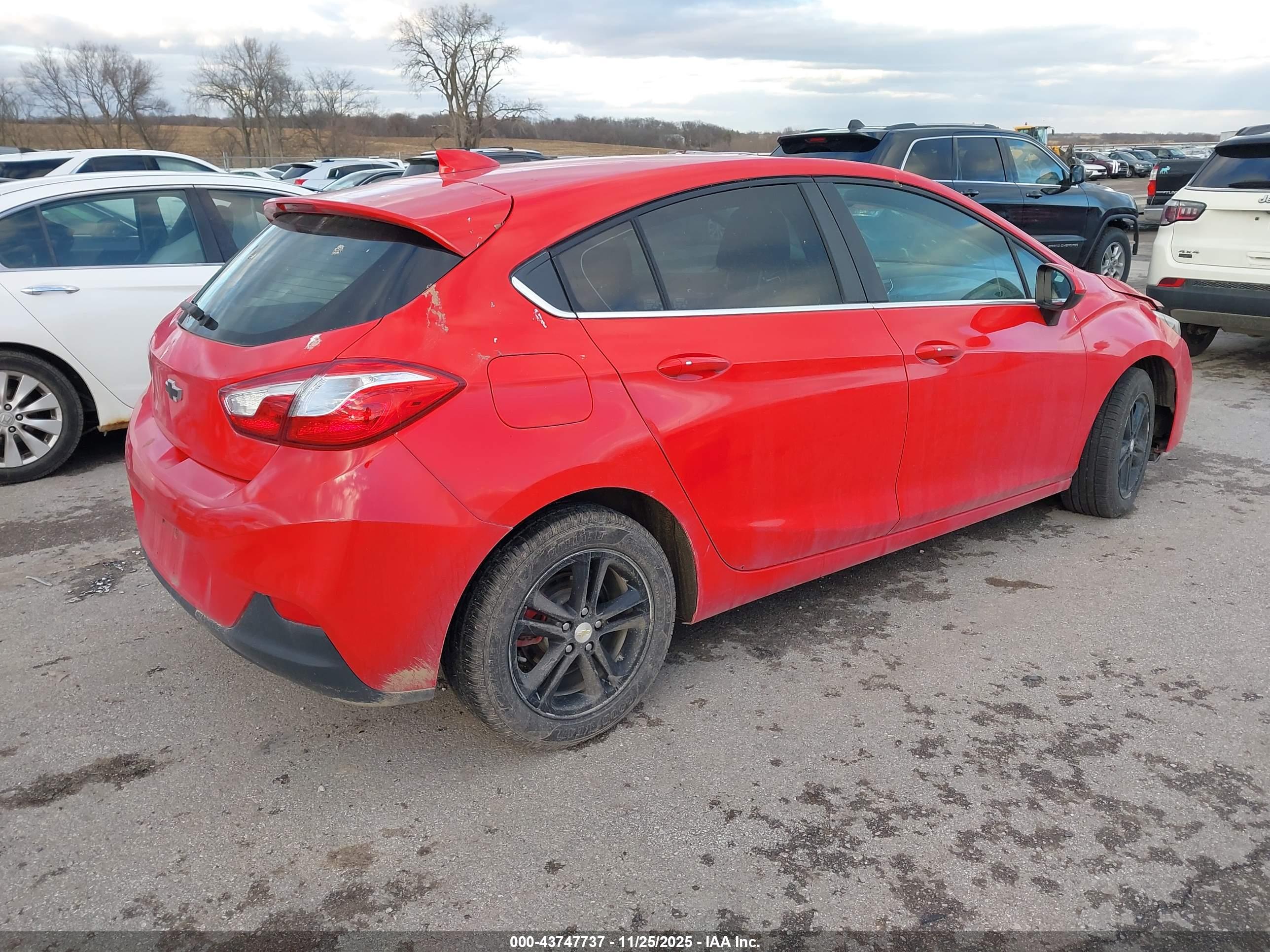 CHEVROLET CRUZE image 4
