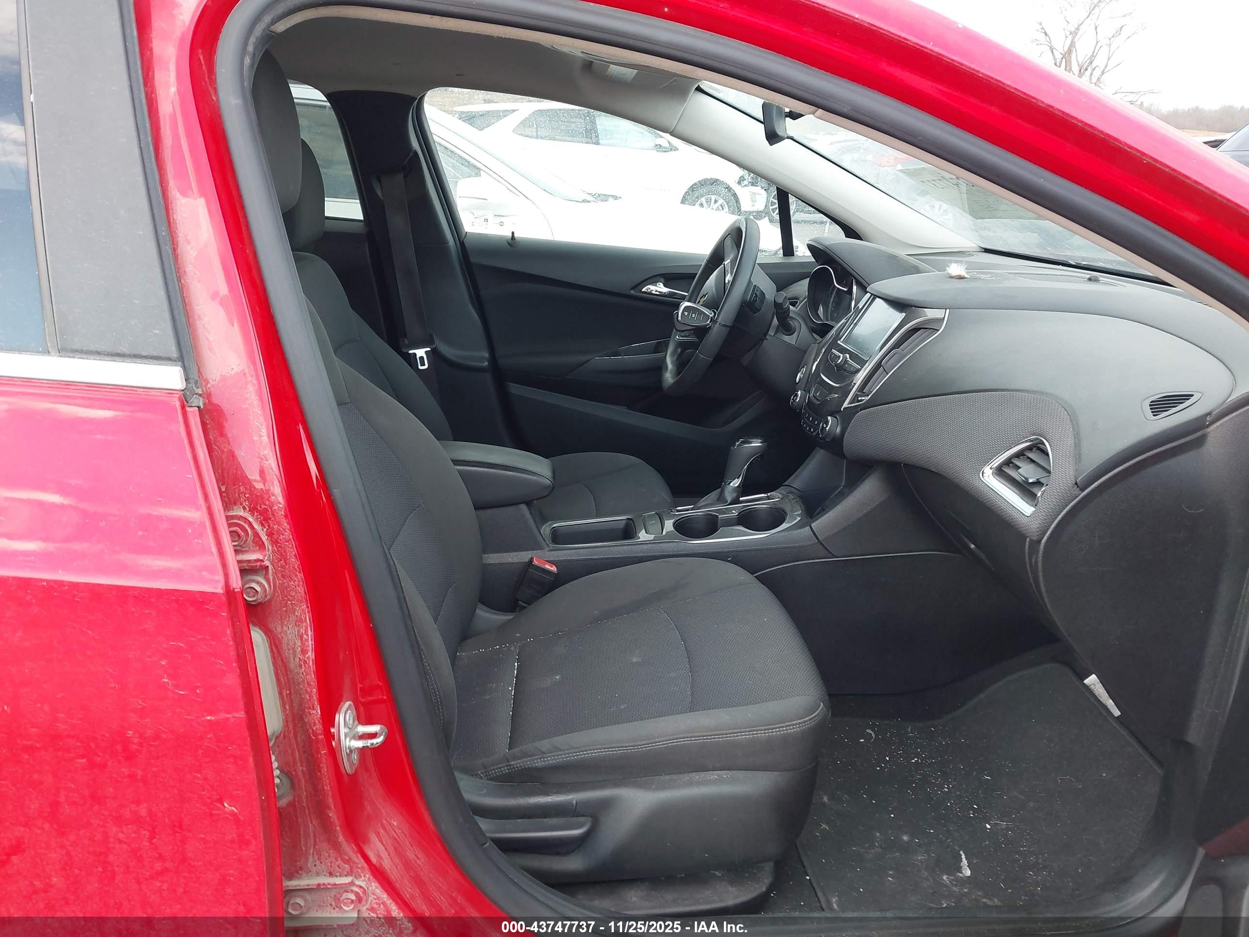 CHEVROLET CRUZE image 5