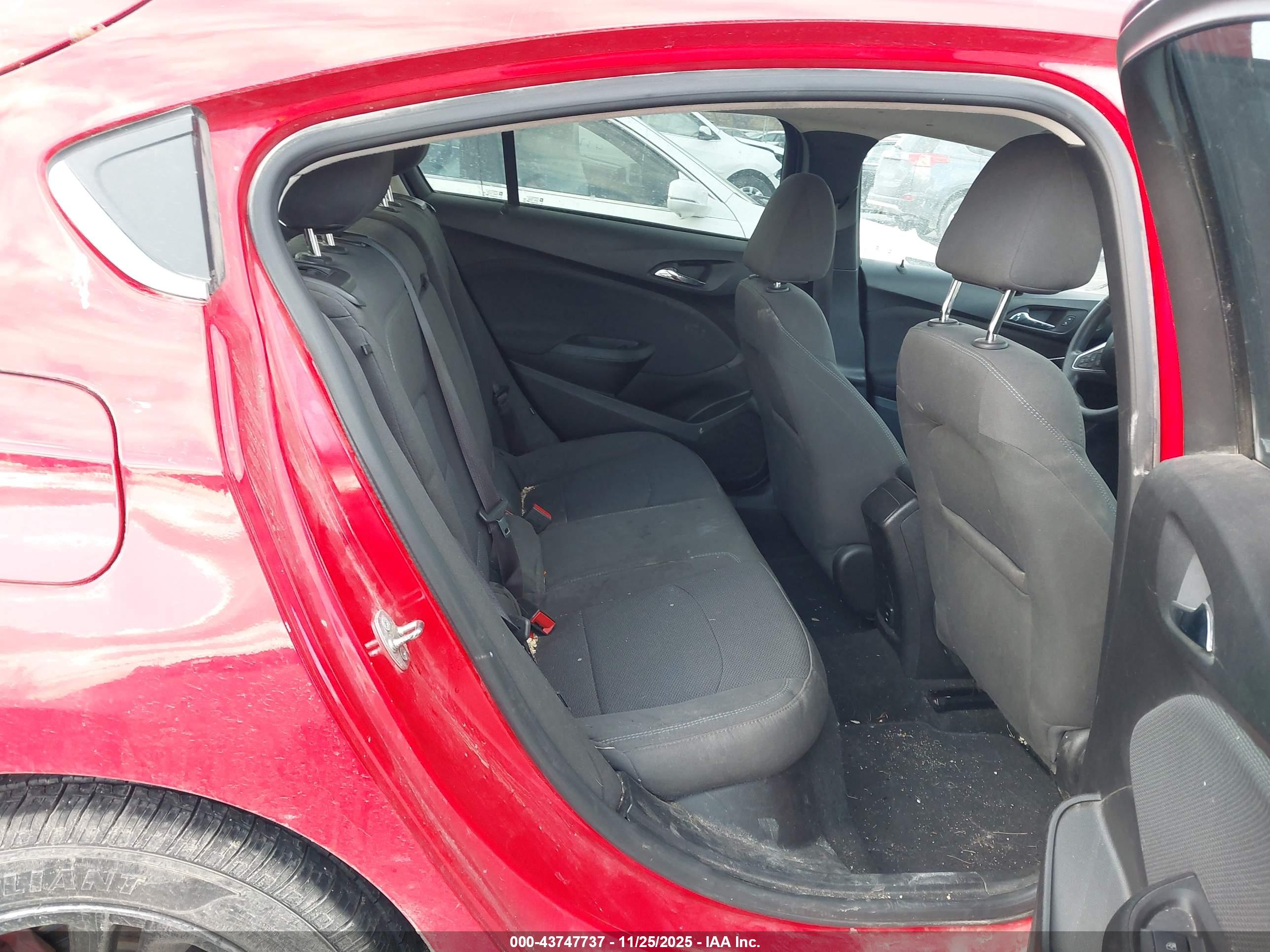 CHEVROLET CRUZE image 8