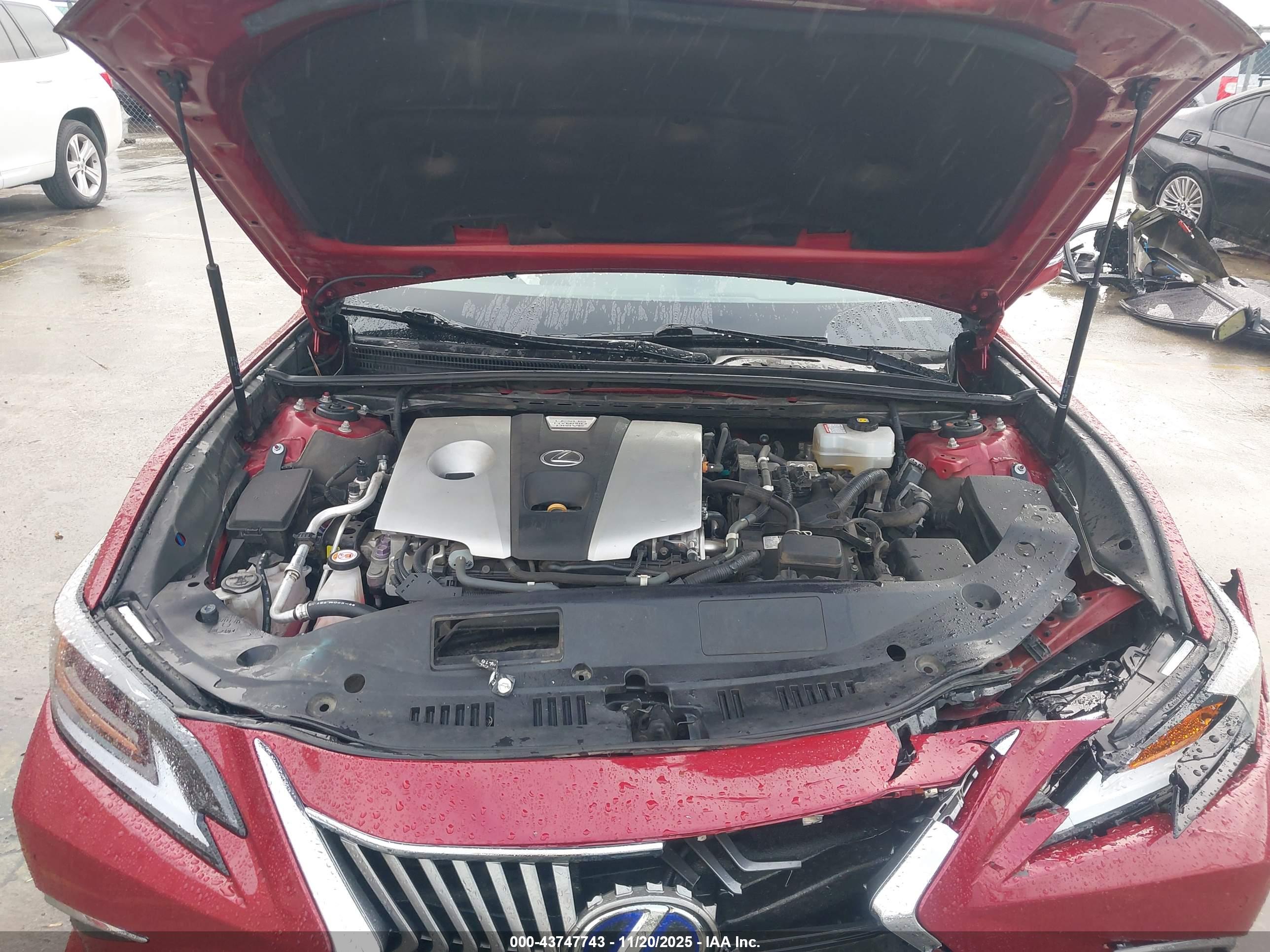LEXUS ES image 10