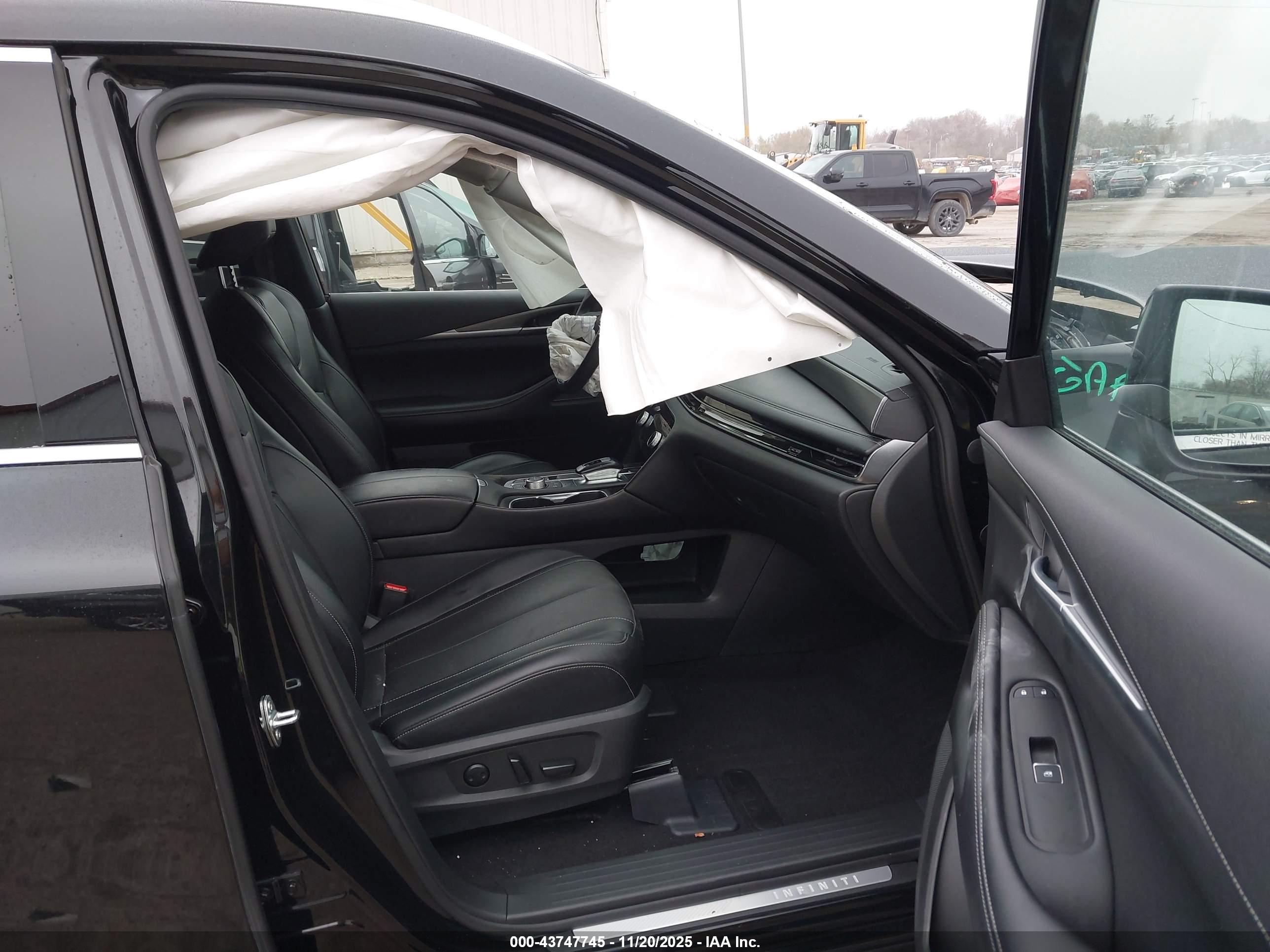 INFINITI QX60 image 5