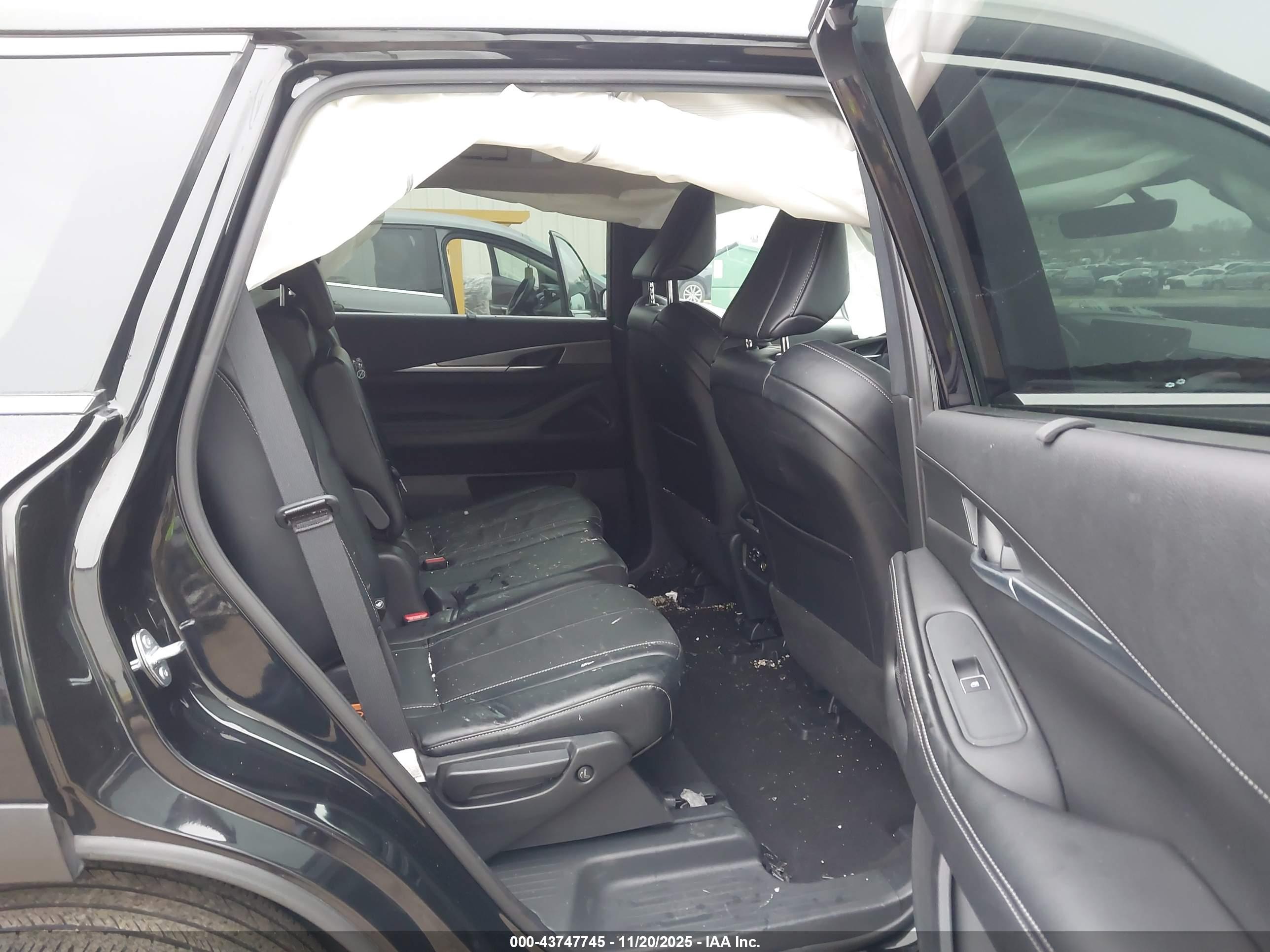 INFINITI QX60 image 8