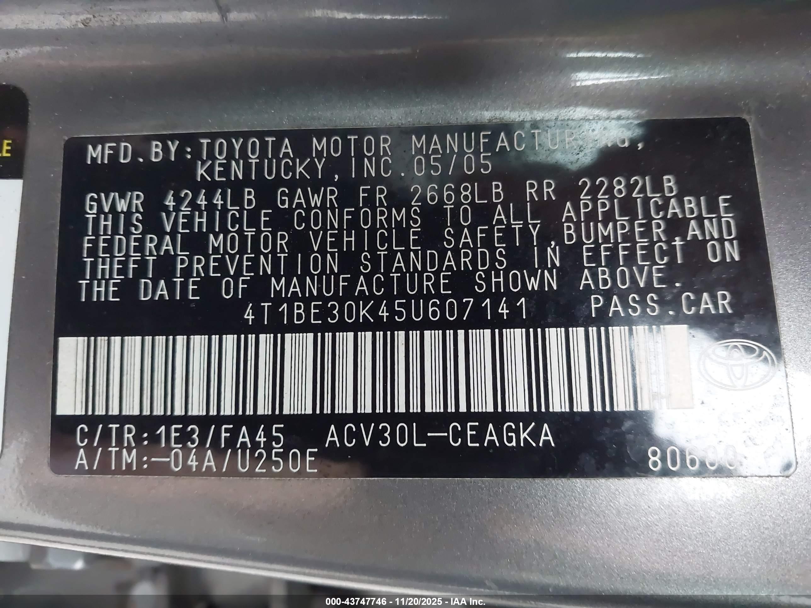 TOYOTA CAMRY image 9