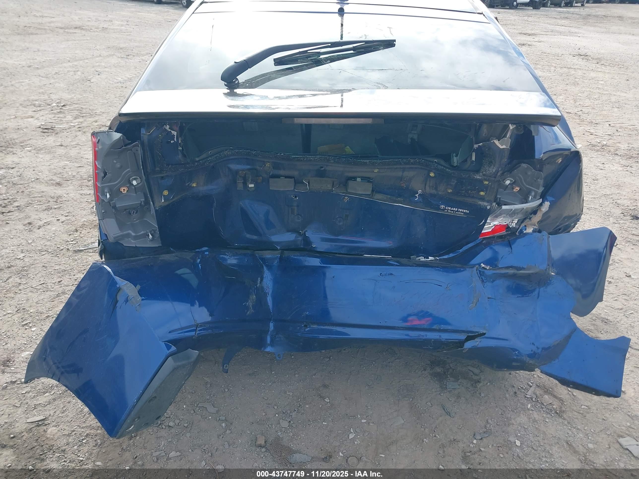 TOYOTA PRIUS image 6