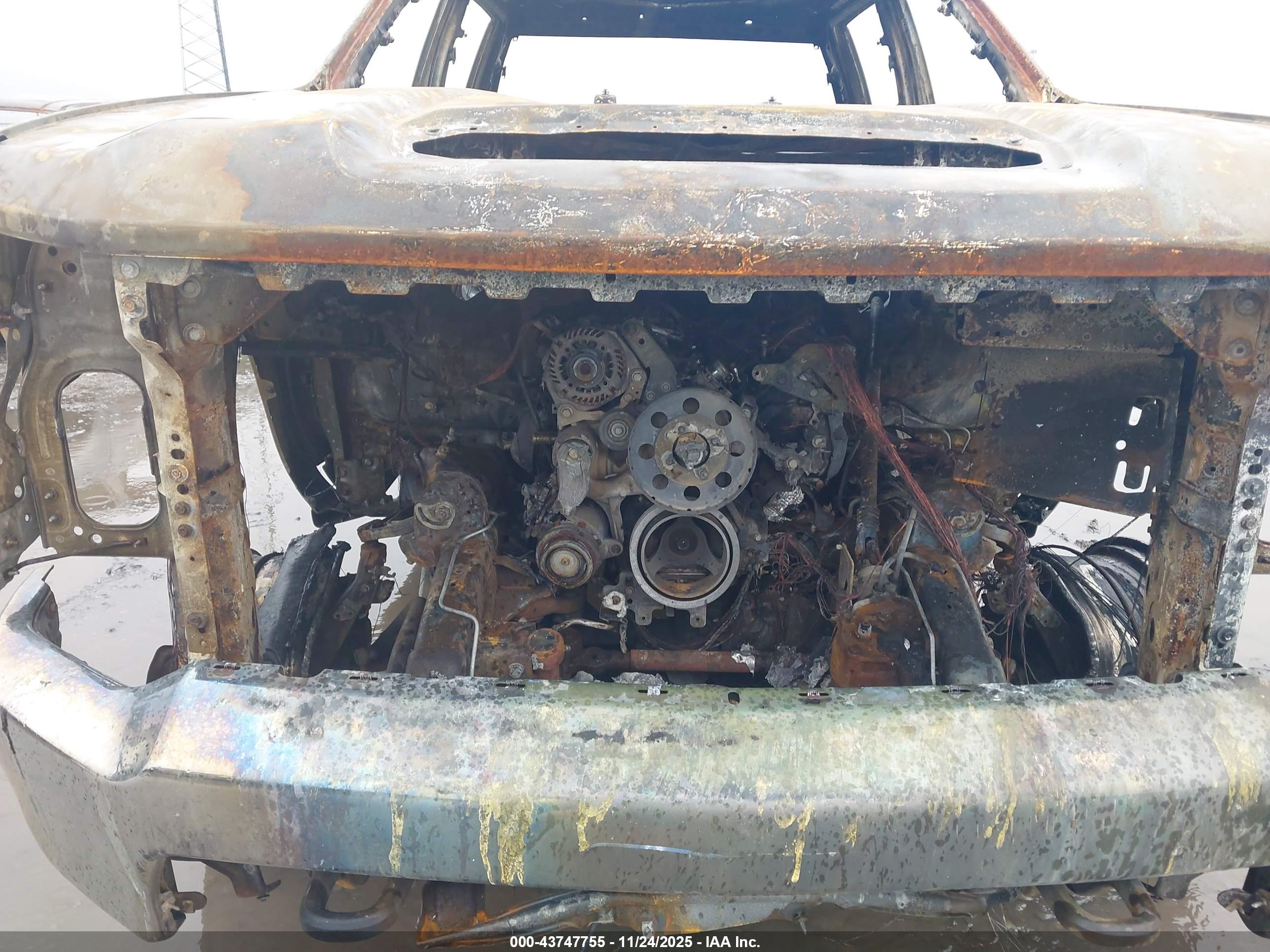 CHEVROLET SILVERADO image 10