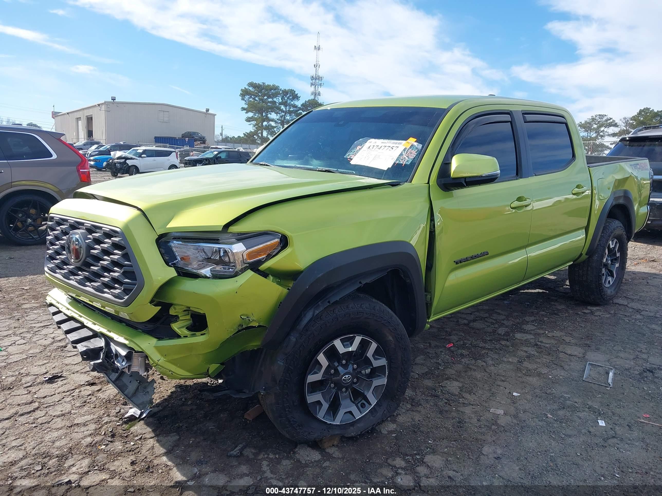 TOYOTA TACOMA image 2