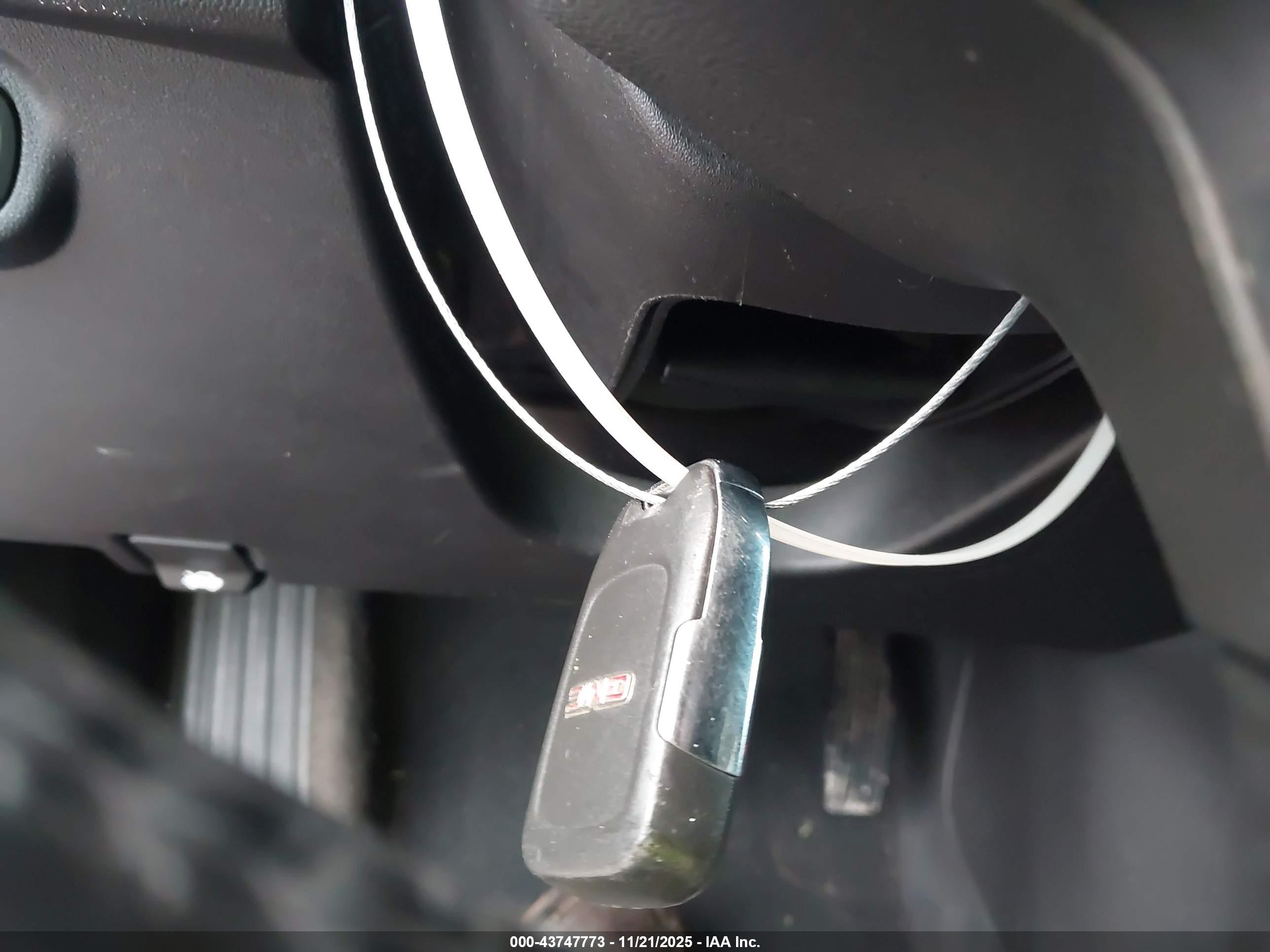 GMC TERRAIN image 11