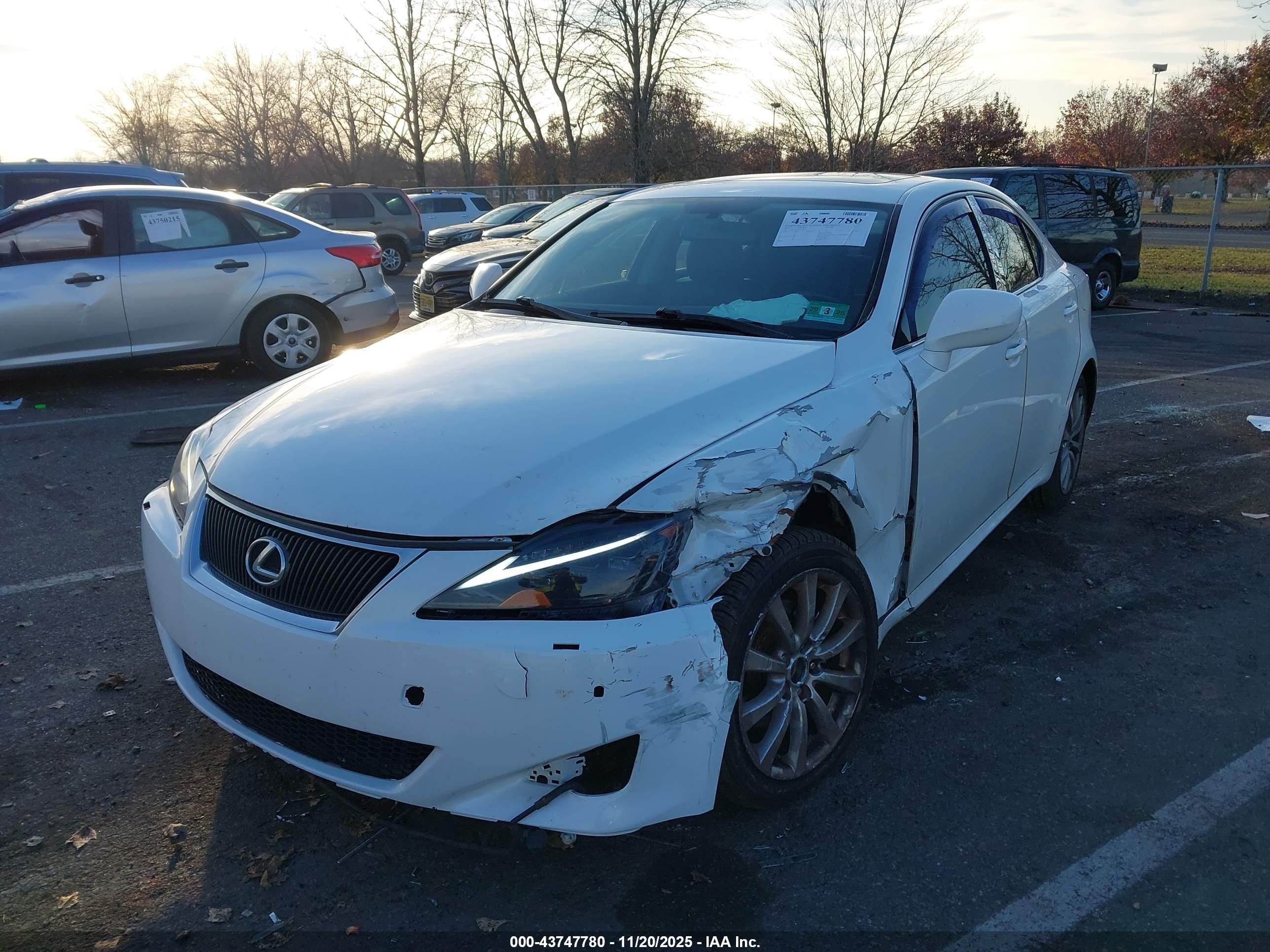 LEXUS IS image 2