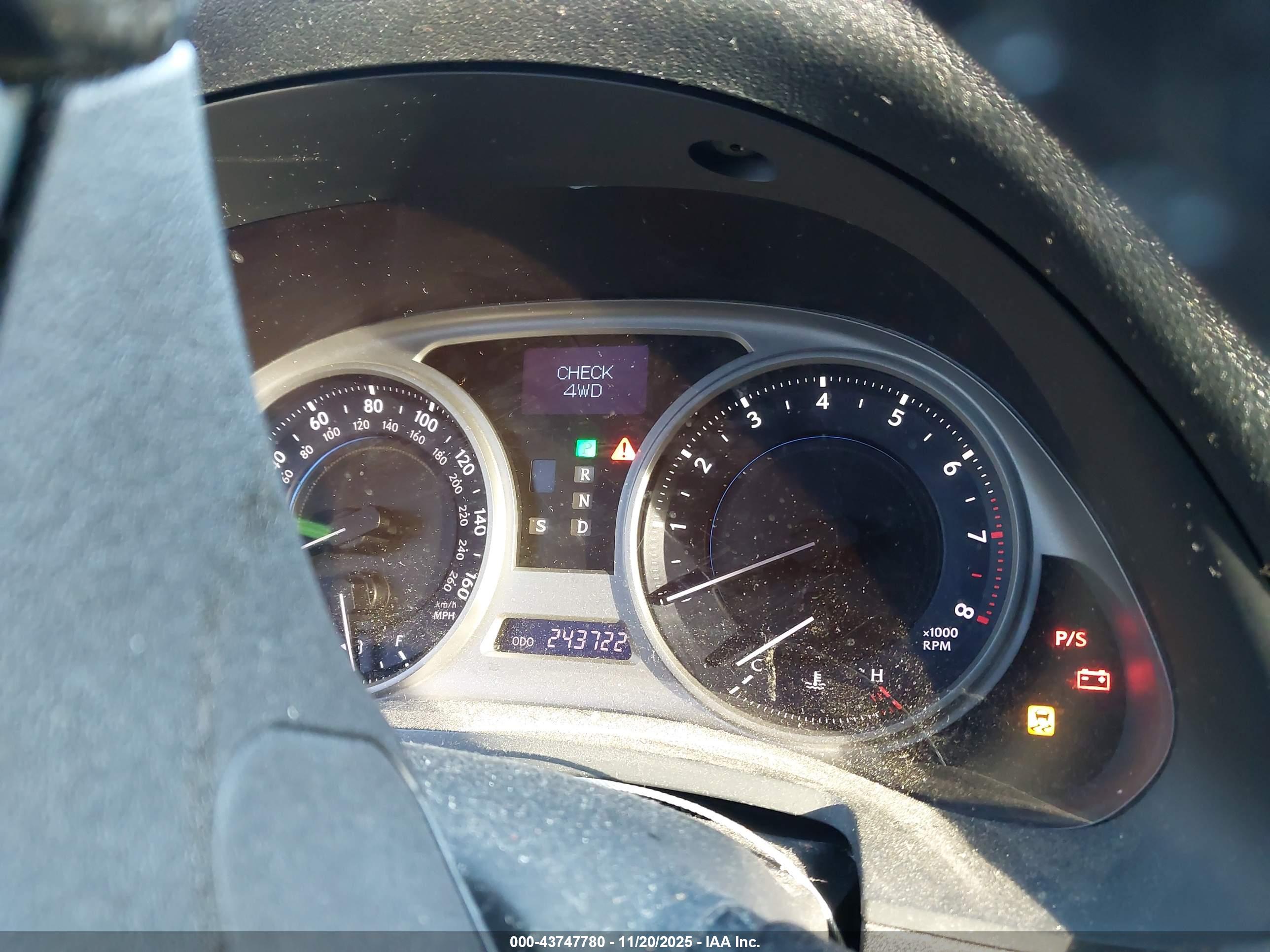 LEXUS IS image 7