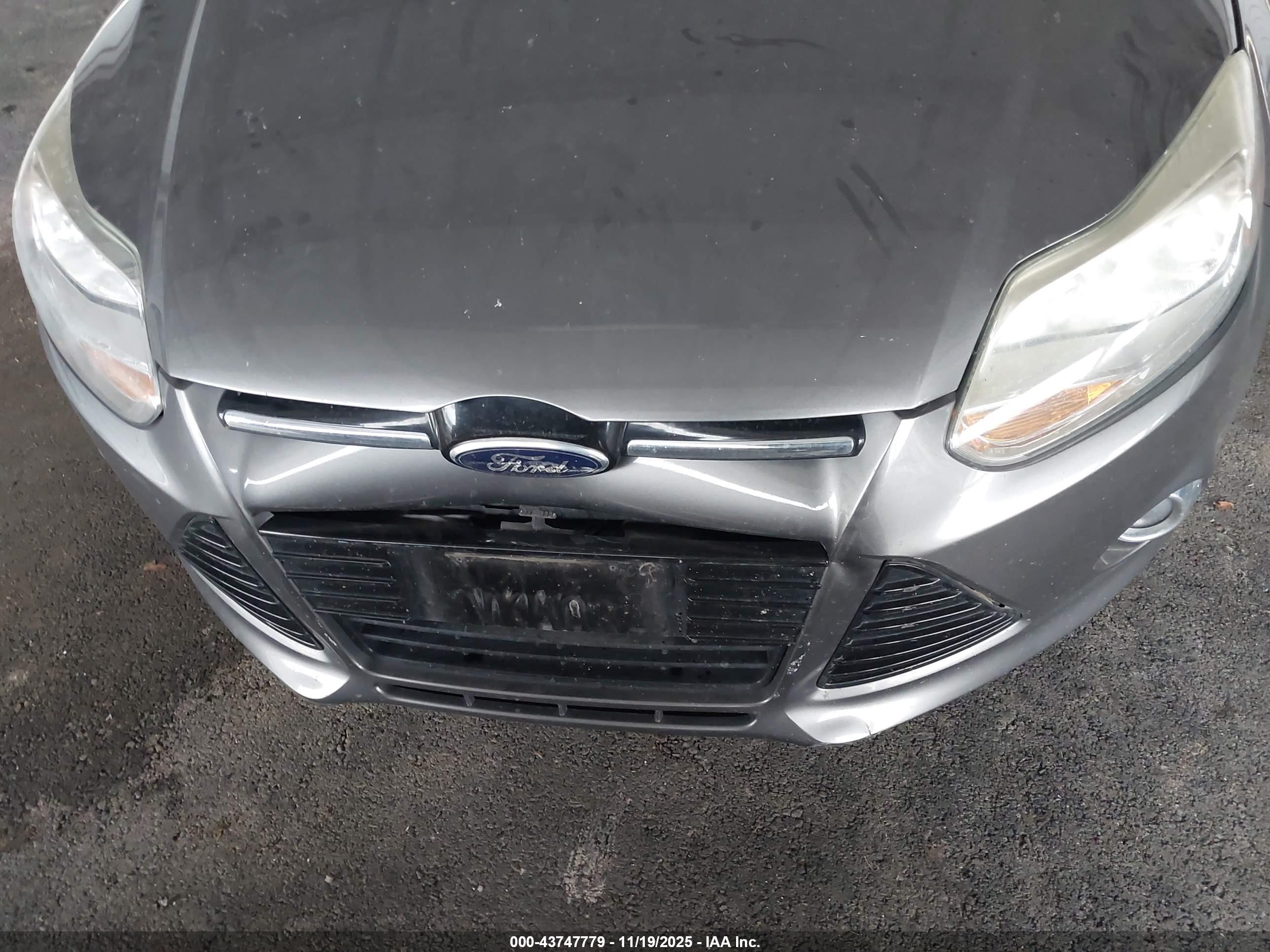 FORD FOCUS image 6