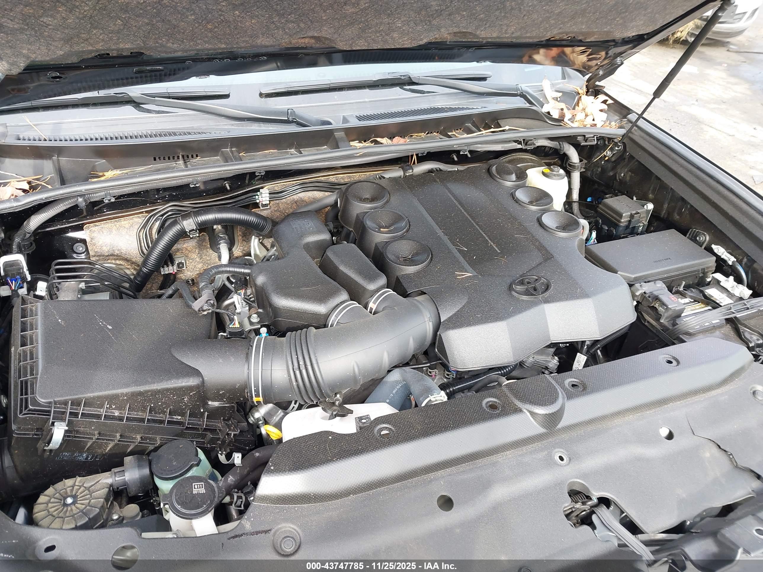TOYOTA 4RUNNER image 10