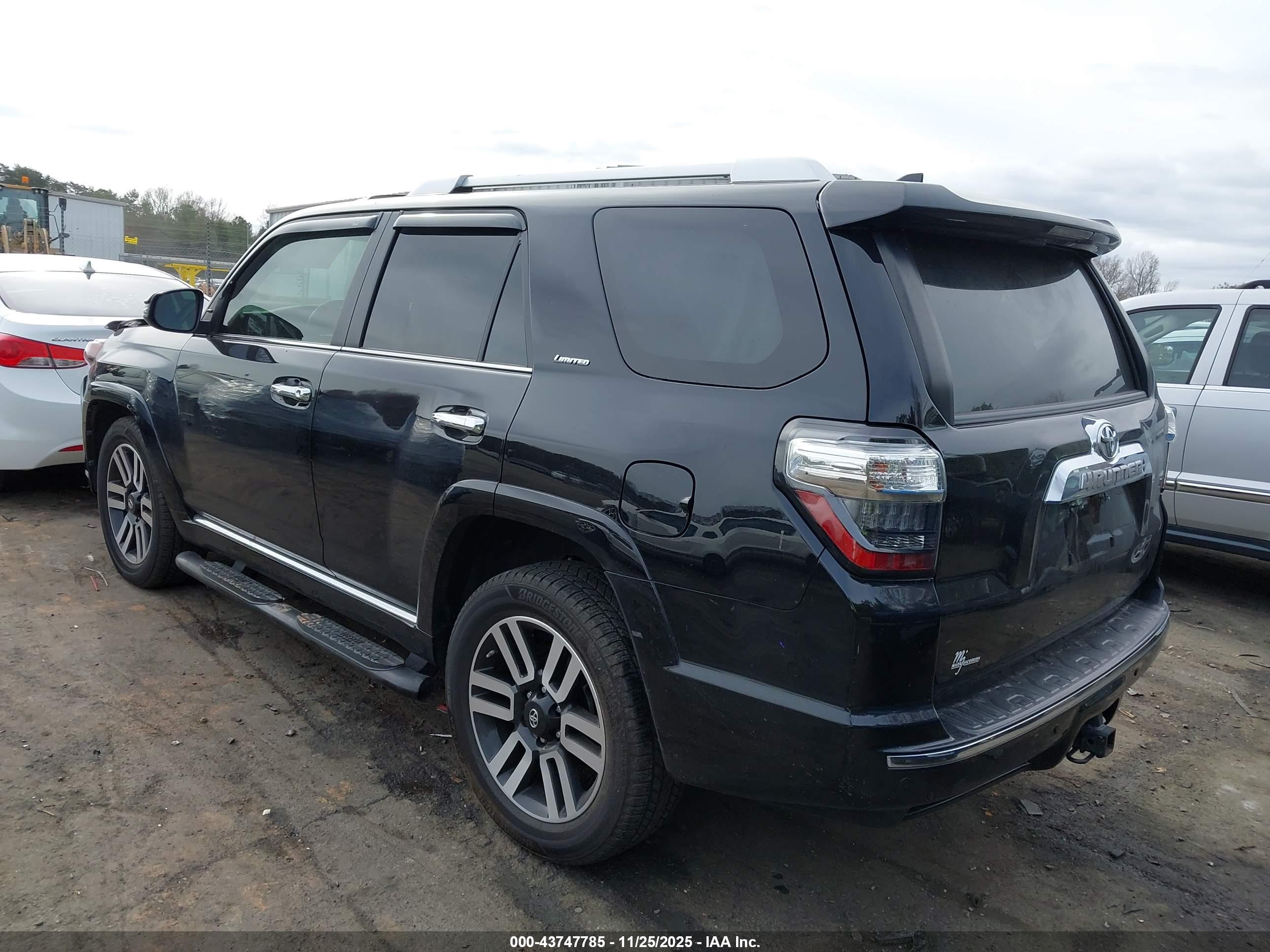 TOYOTA 4RUNNER image 3