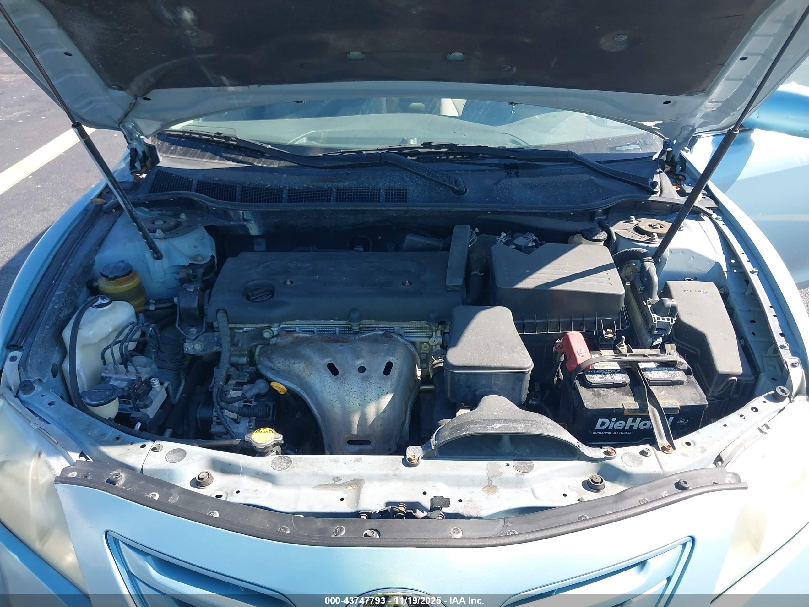 TOYOTA CAMRY image 10