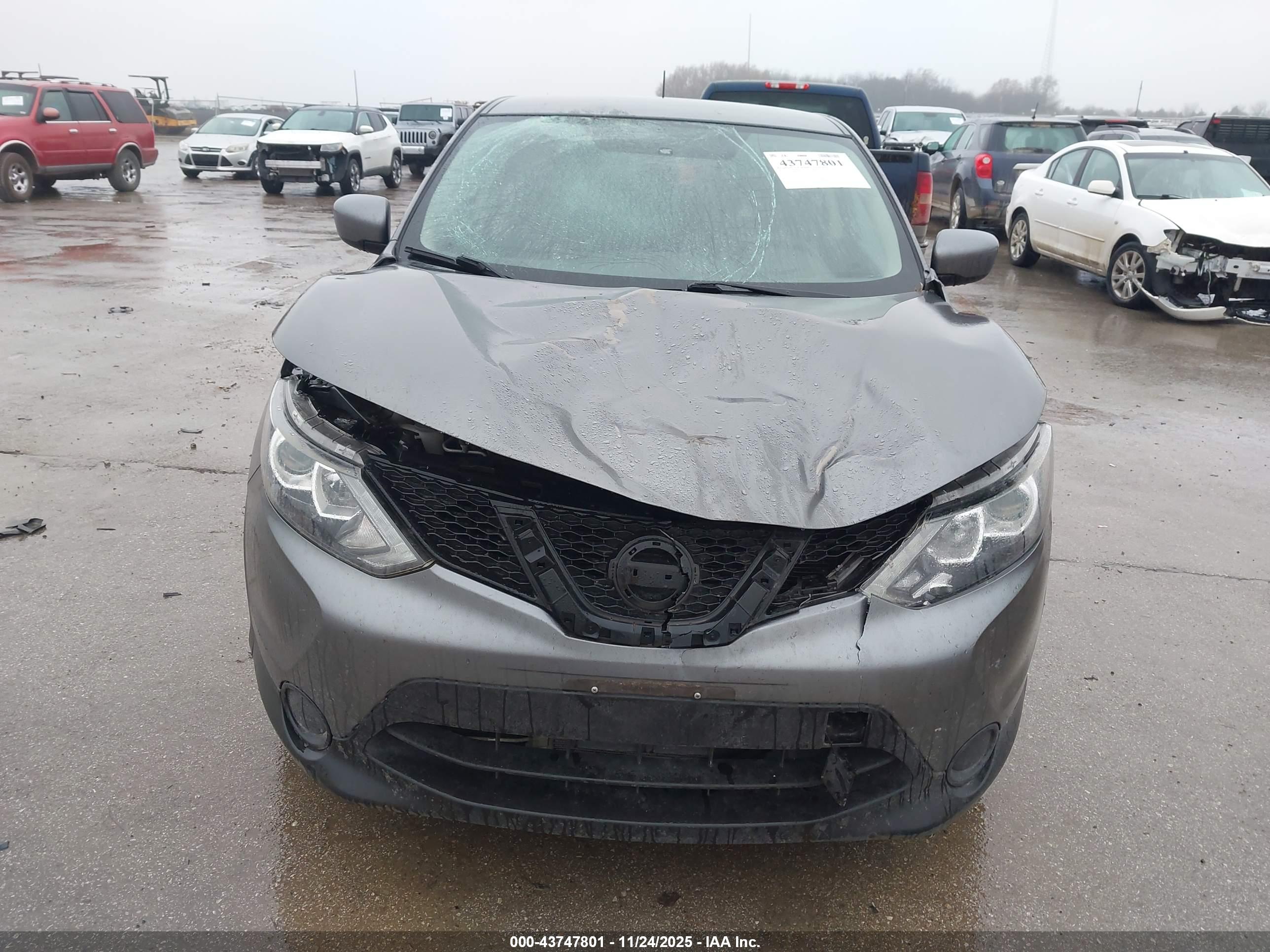NISSAN ROGUE image 6