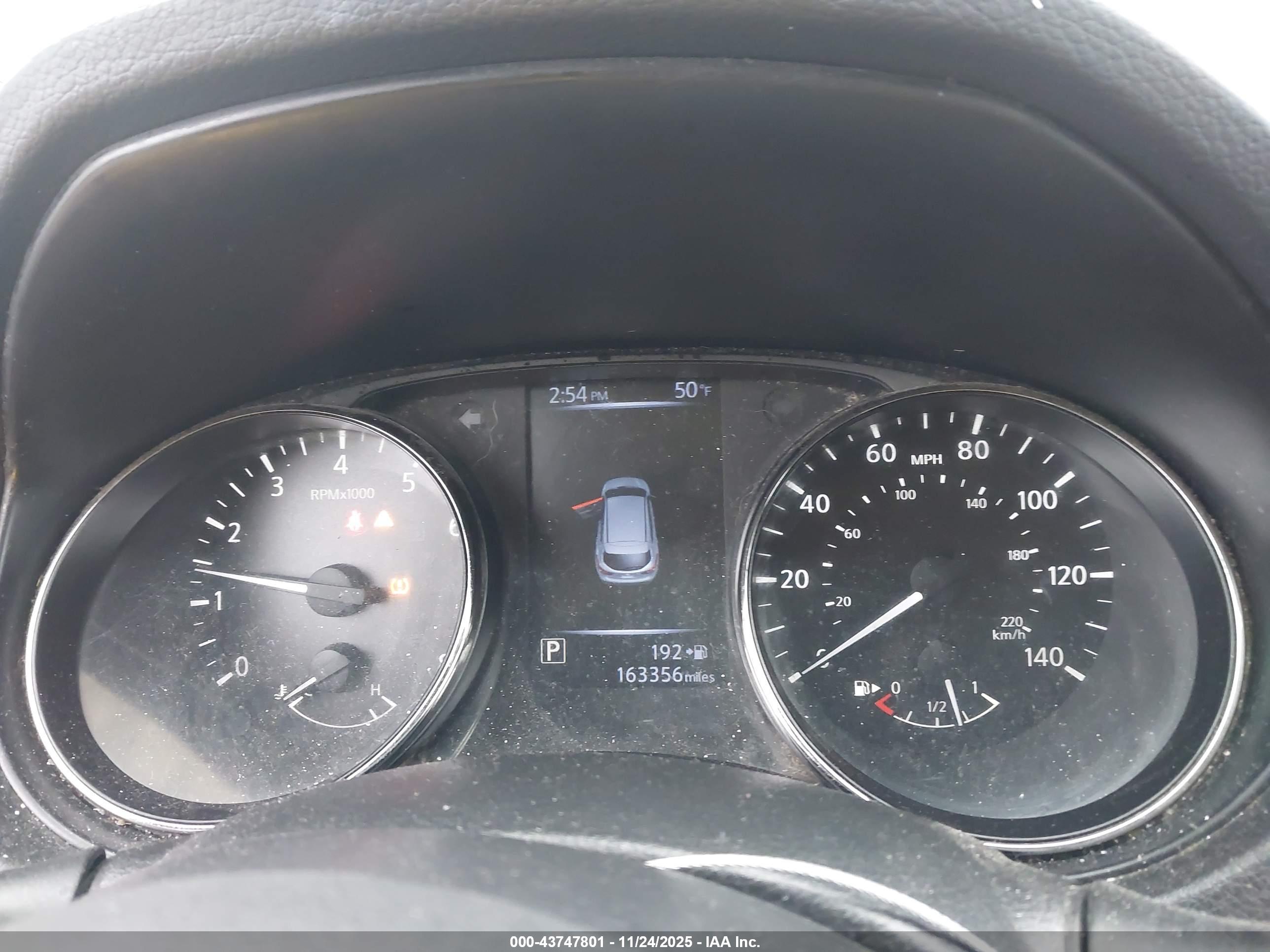 NISSAN ROGUE image 7