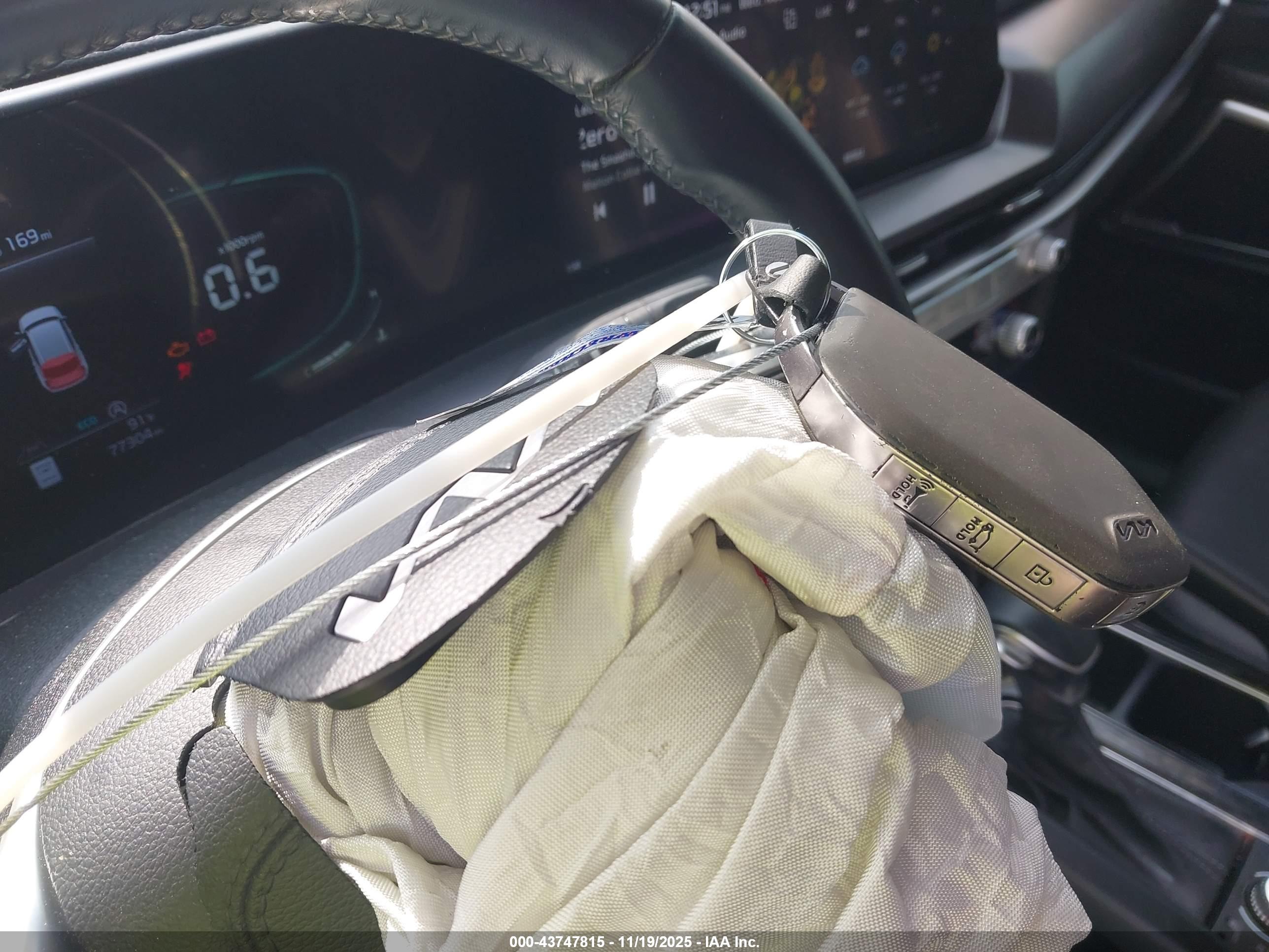 KIA TELLURIDE image 11