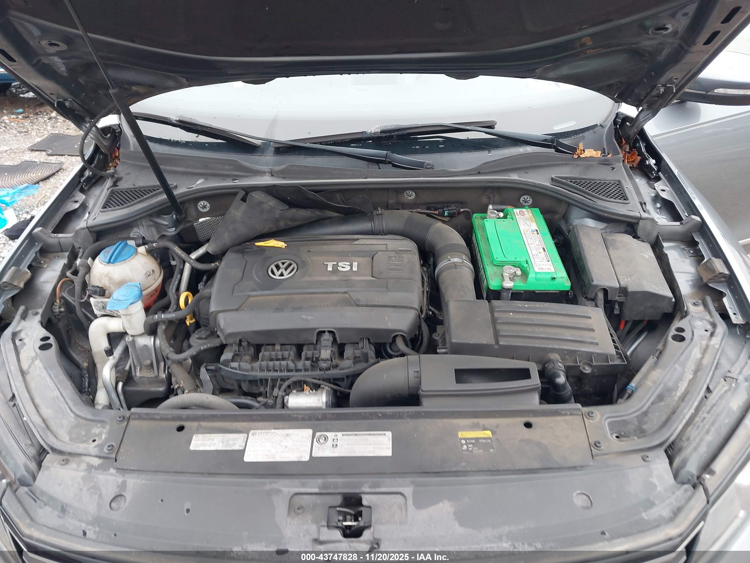 VOLKSWAGEN PASSAT image 10