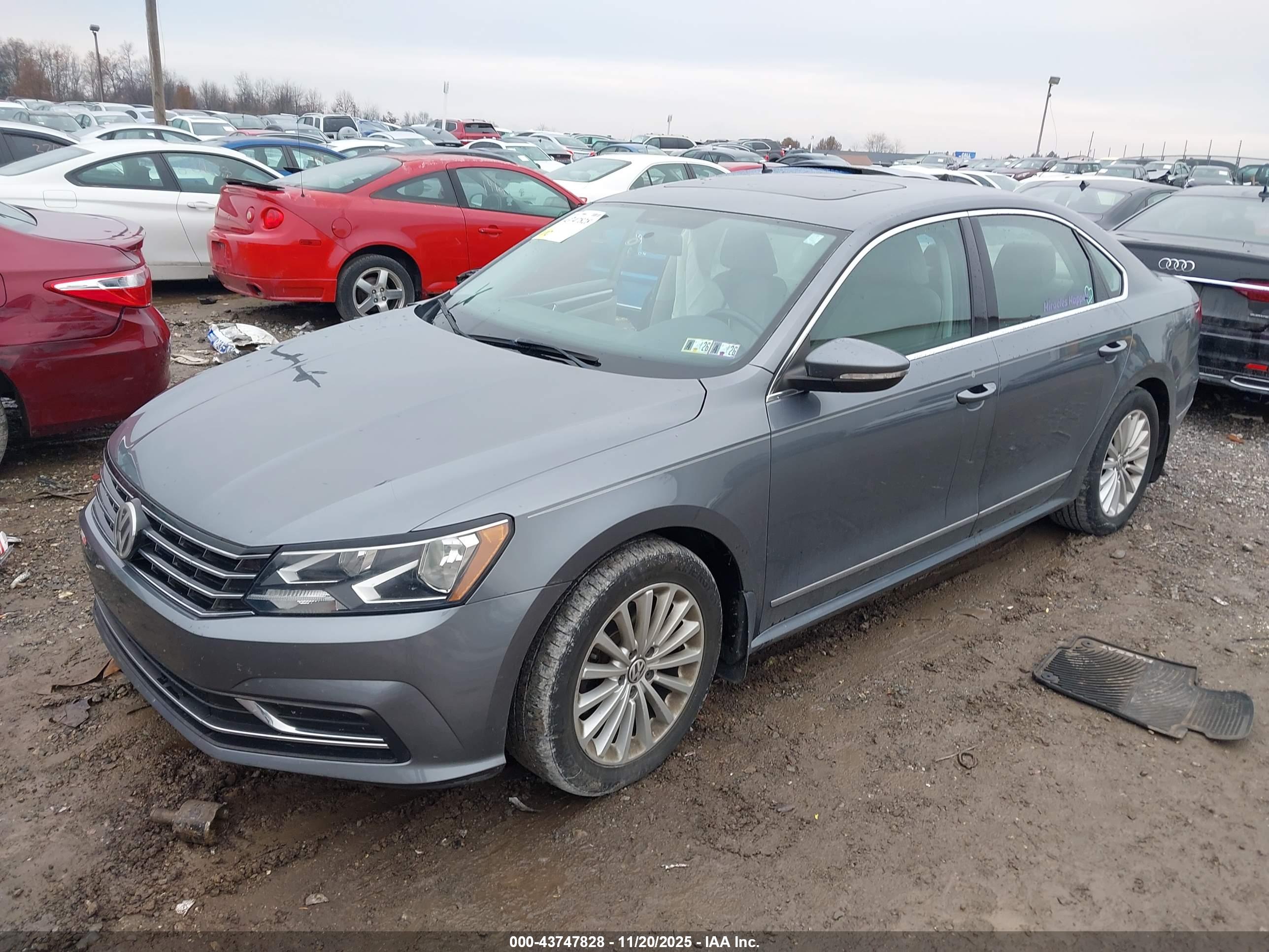VOLKSWAGEN PASSAT image 2