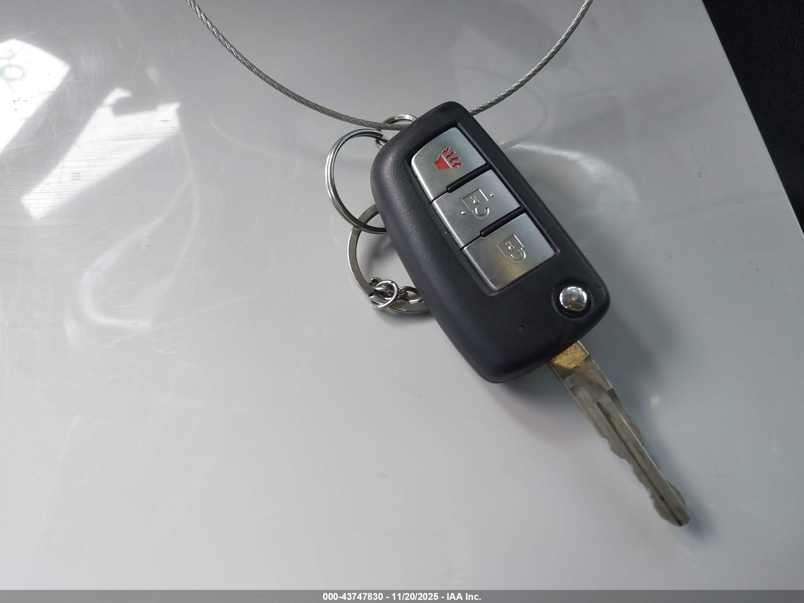 NISSAN ROGUE image 11