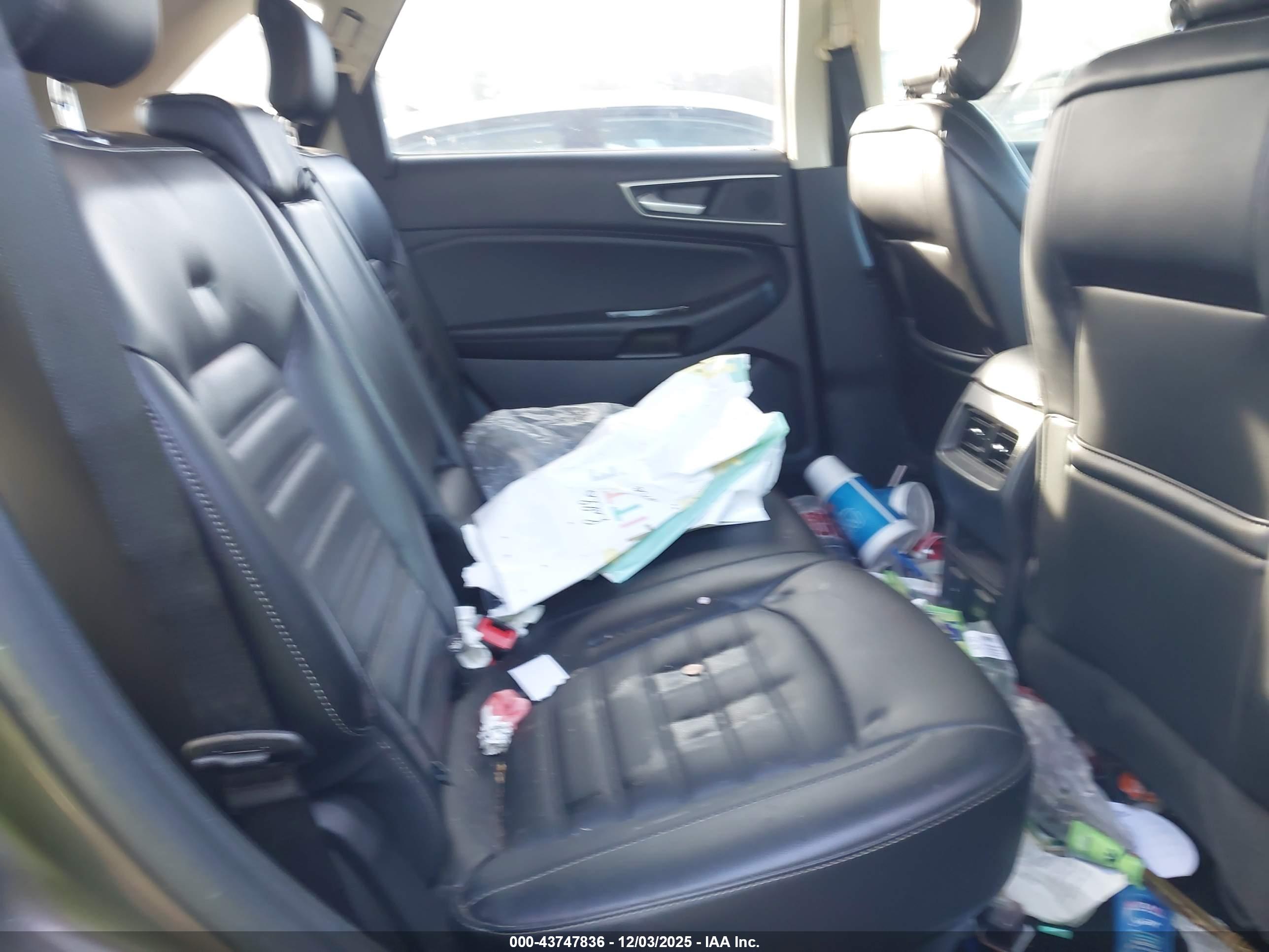 FORD EDGE image 8