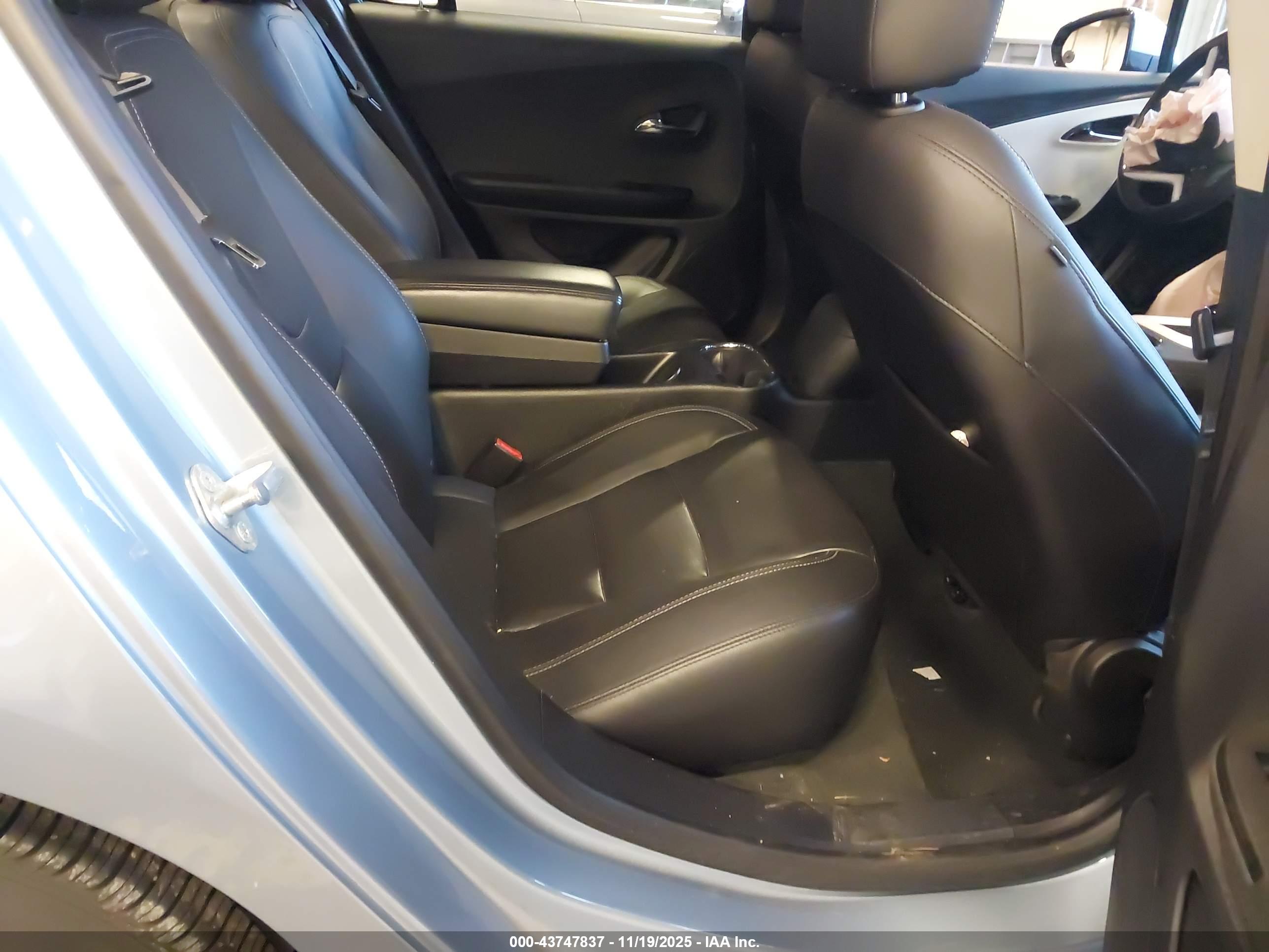 CHEVROLET VOLT image 8