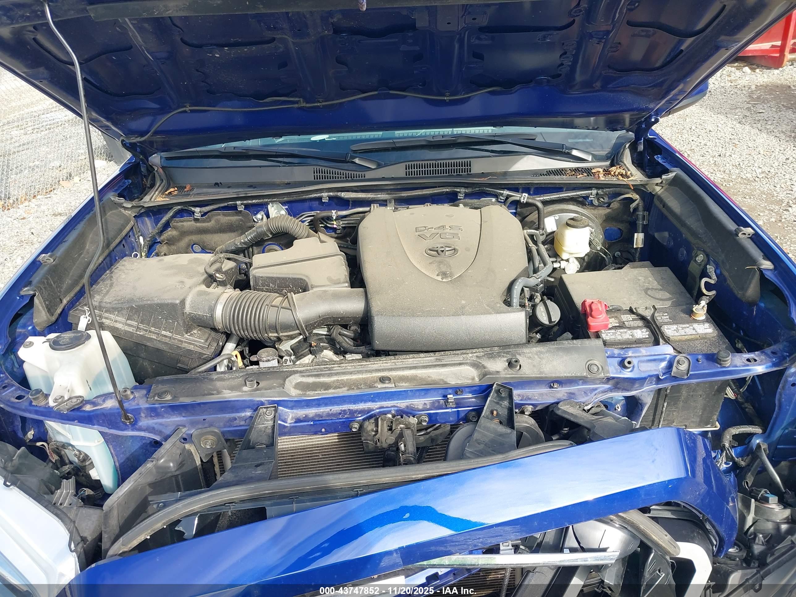 TOYOTA TACOMA image 10