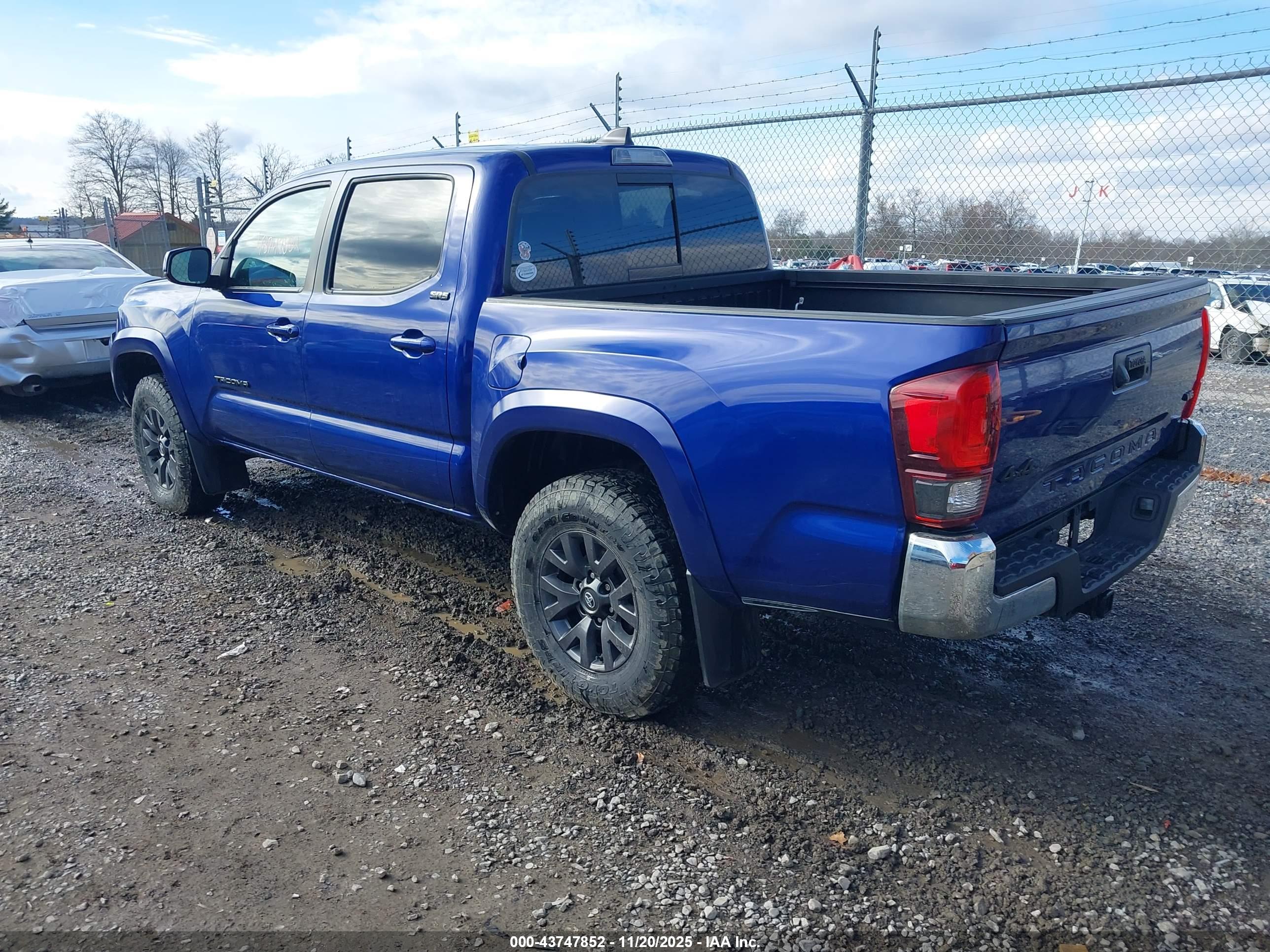TOYOTA TACOMA image 3