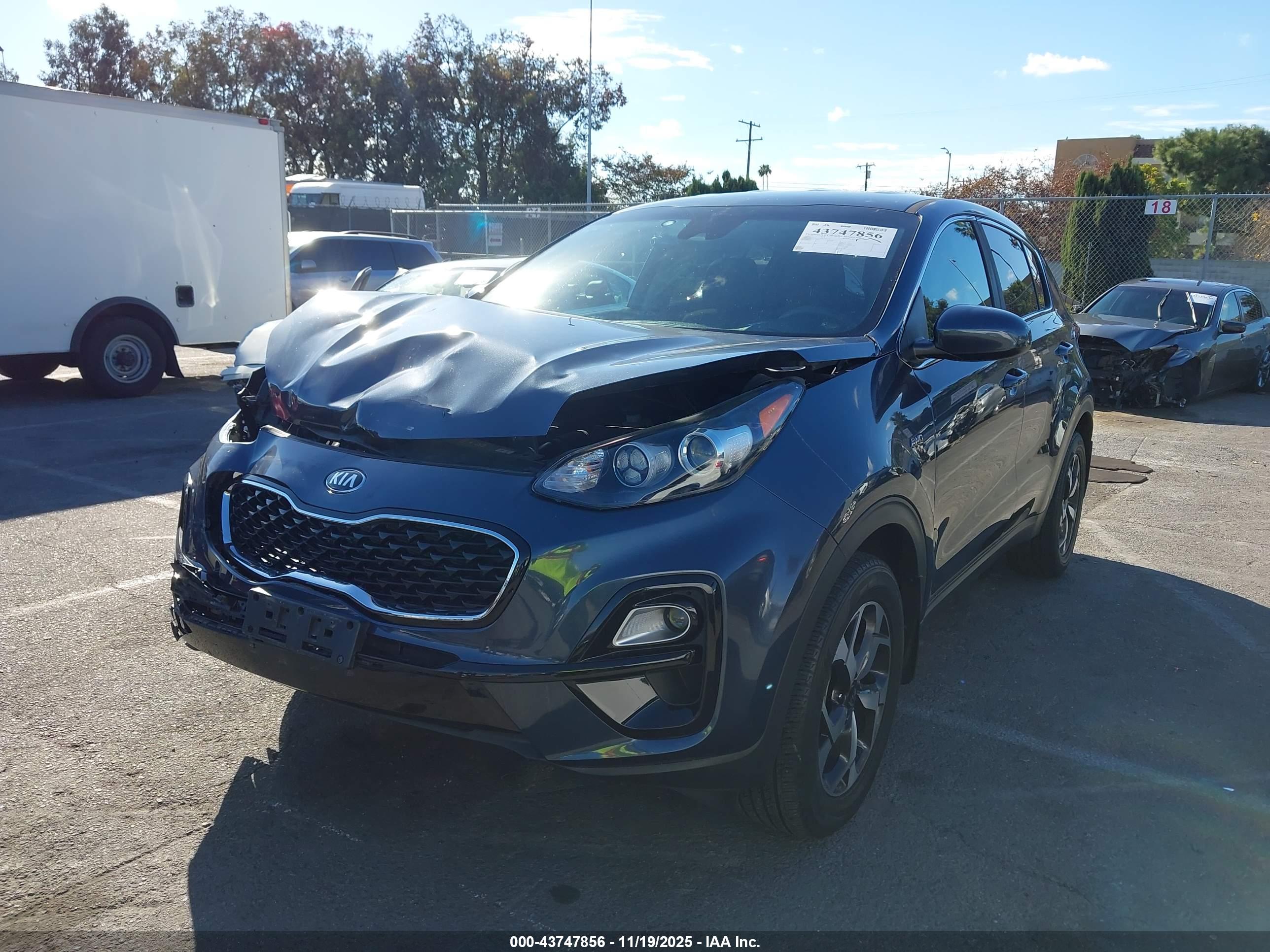 KIA SPORTAGE image 2