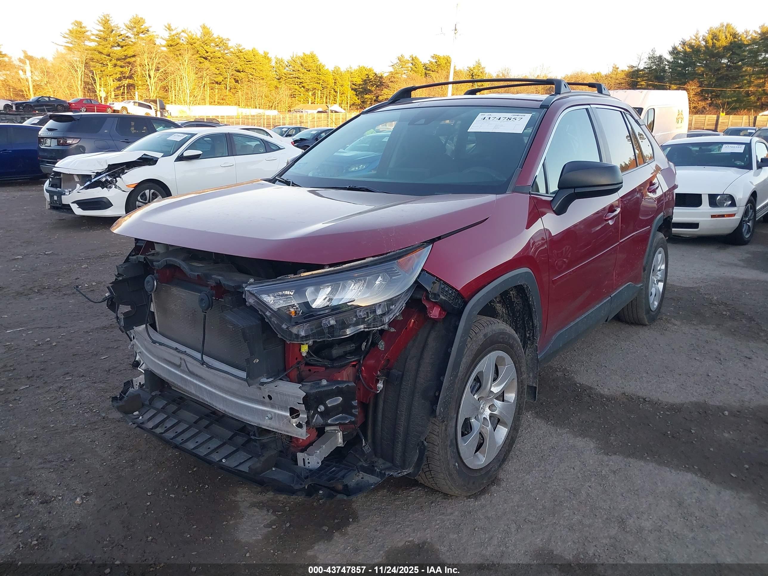 TOYOTA RAV4 image 2
