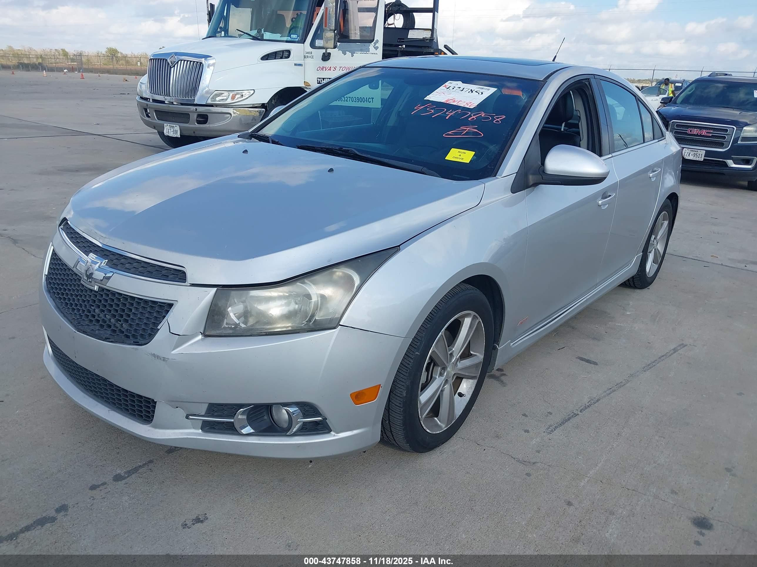 CHEVROLET CRUZE image 6