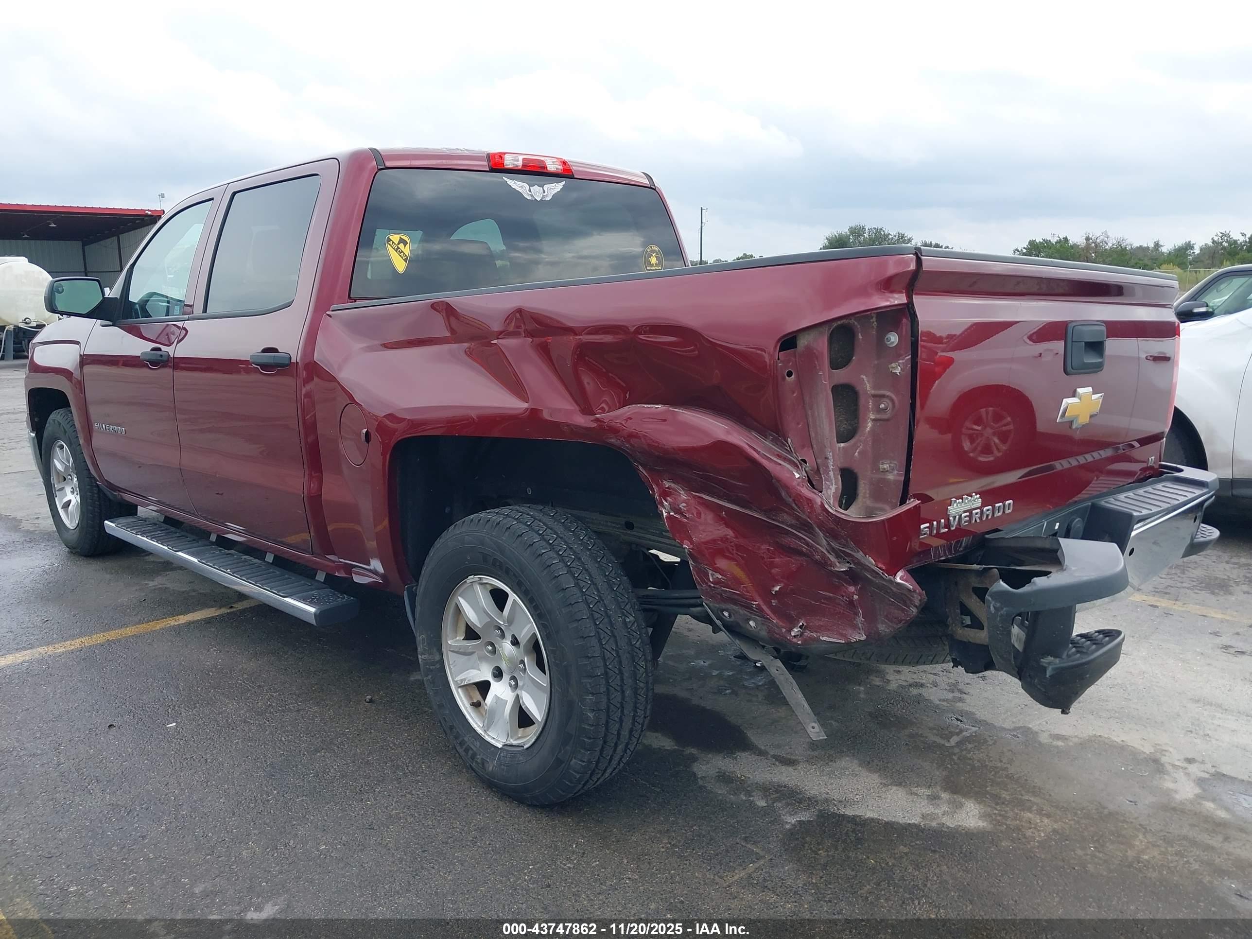 CHEVROLET SILVERADO image 3