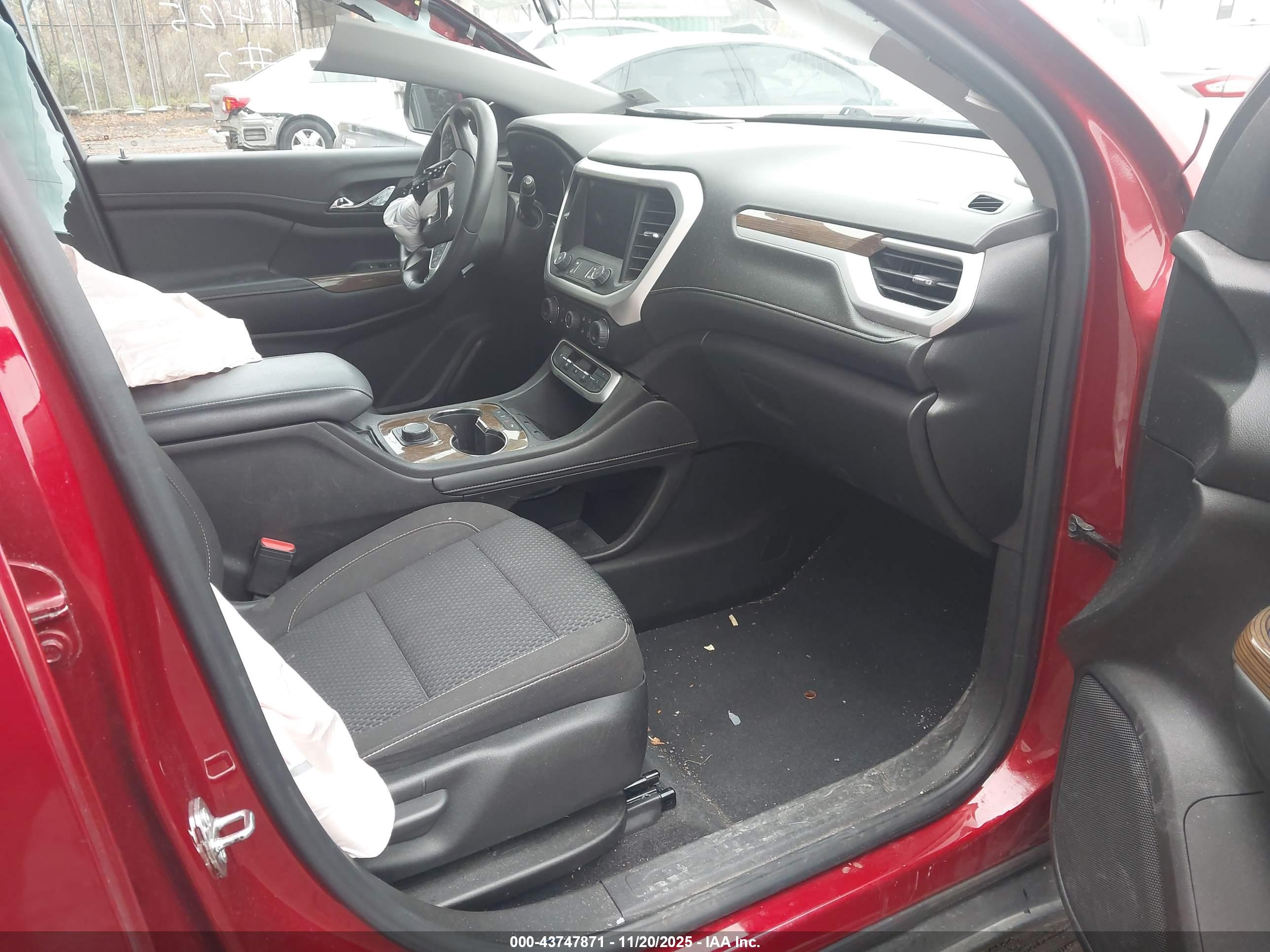 GMC ACADIA image 5