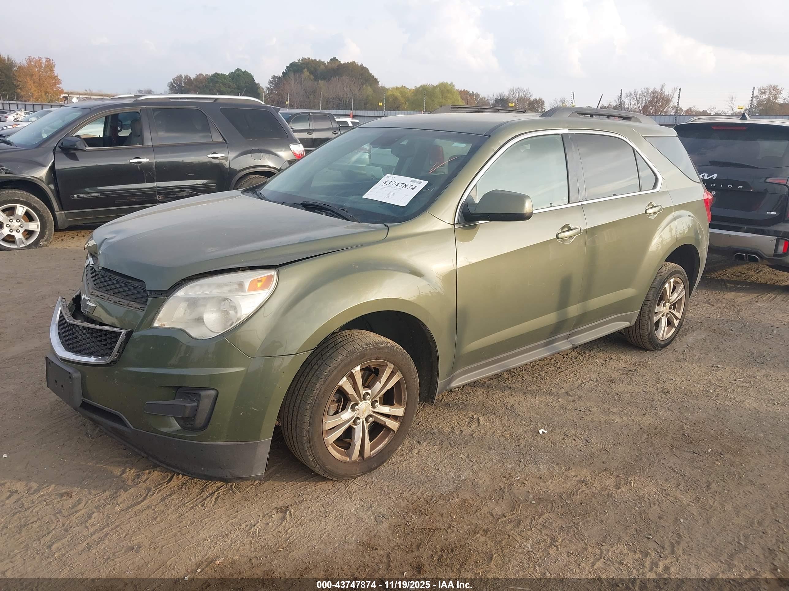 CHEVROLET EQUINOX image 2