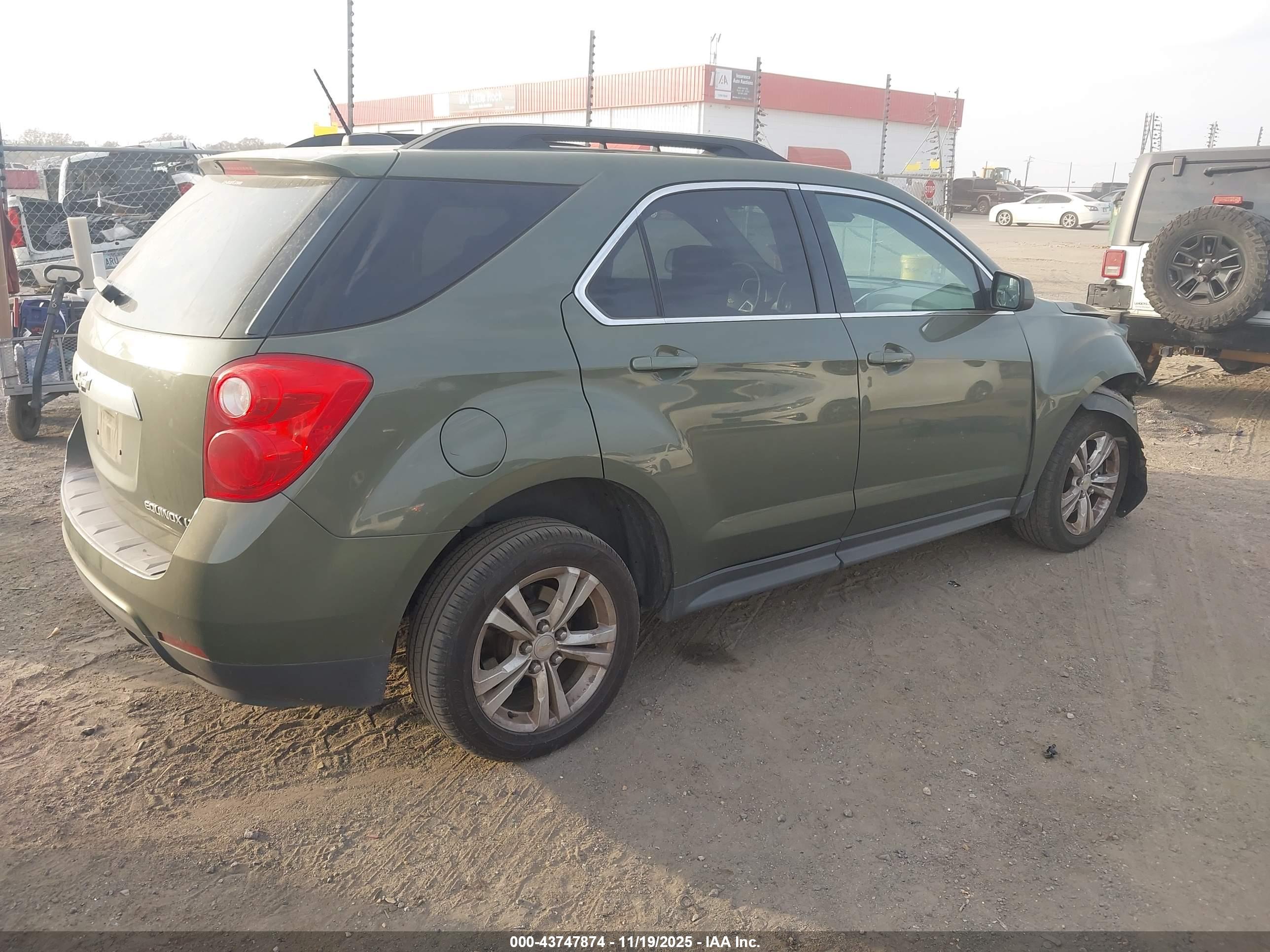 CHEVROLET EQUINOX image 4