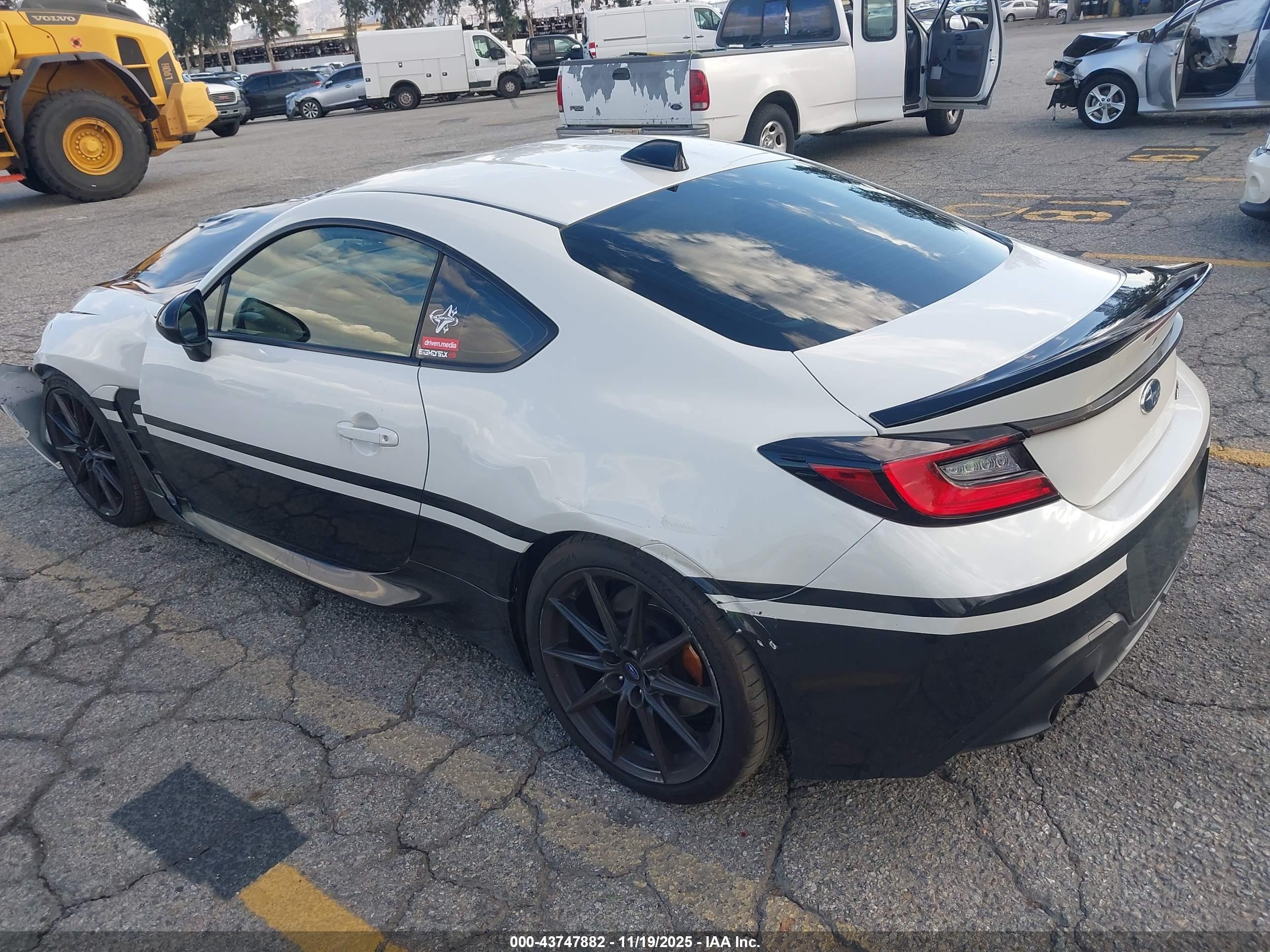 SUBARU BRZ image 3