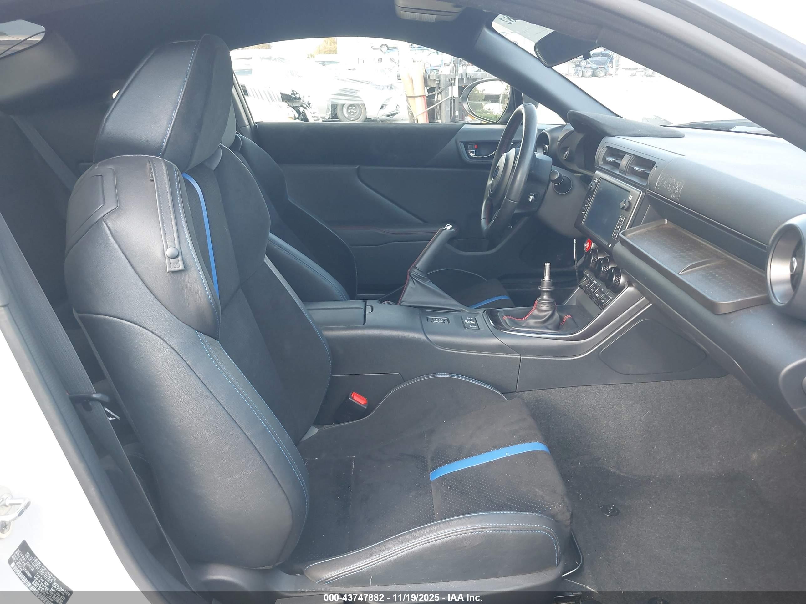 SUBARU BRZ image 5