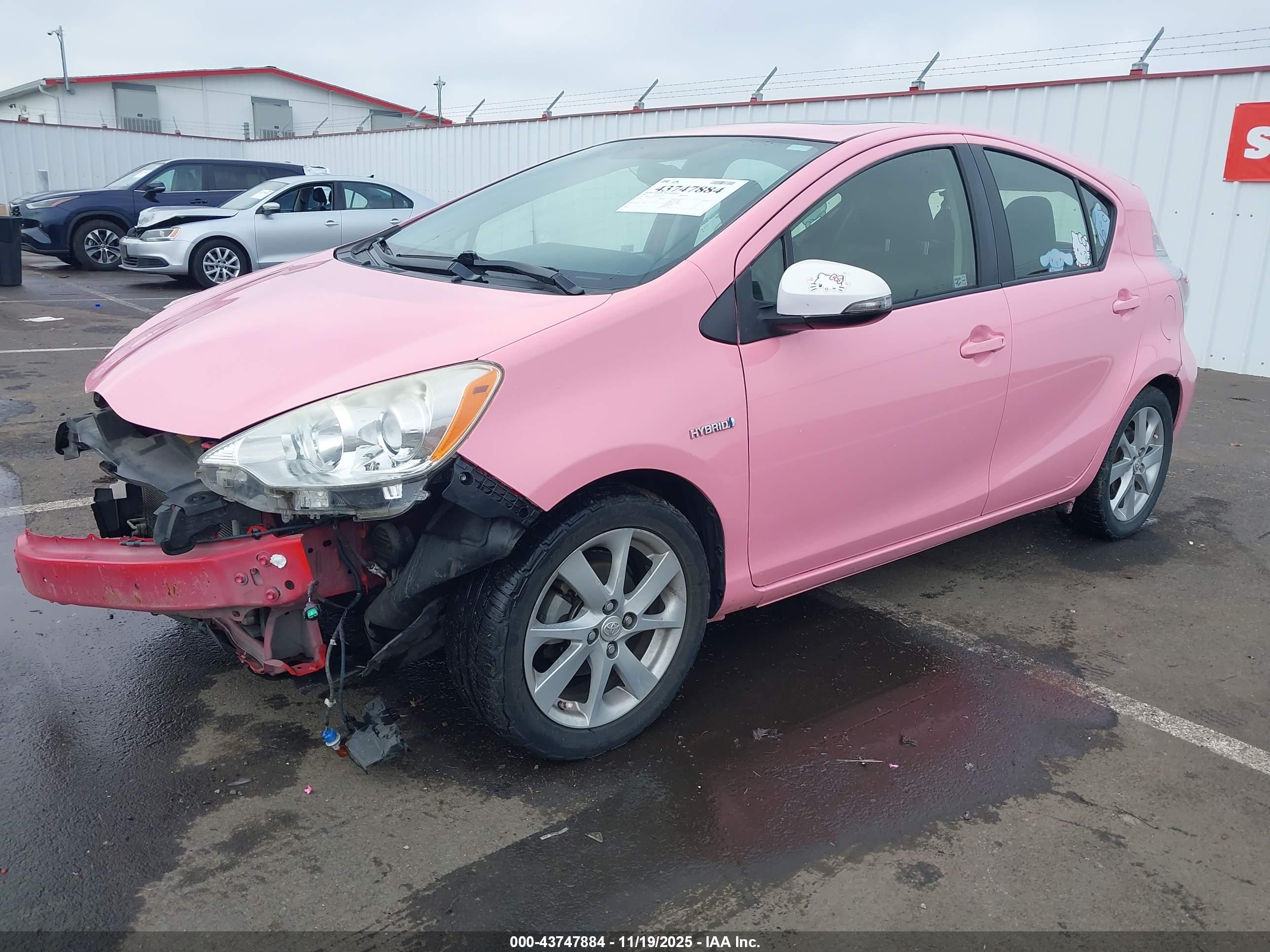 TOYOTA PRIUS image 2