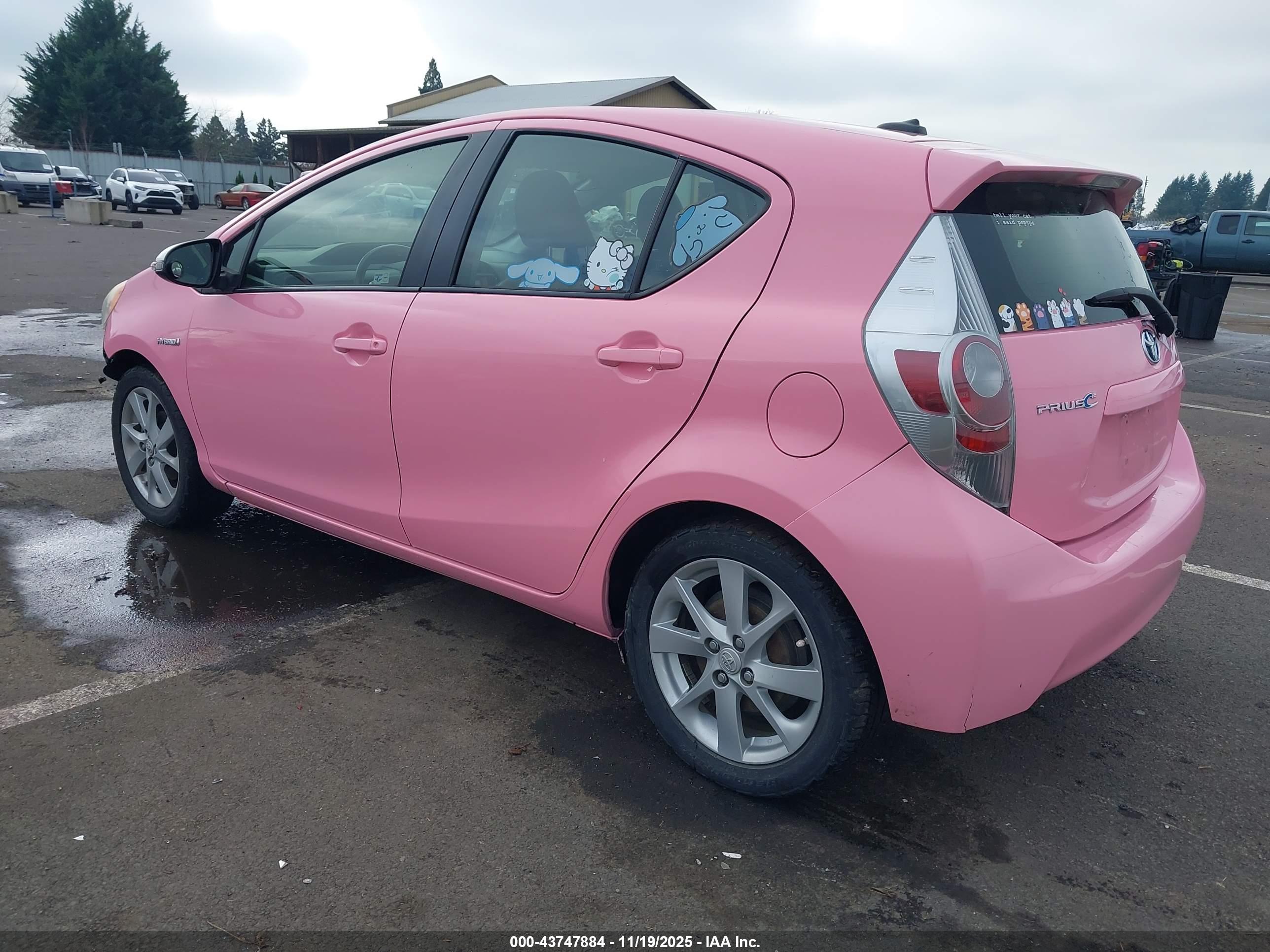 TOYOTA PRIUS image 3