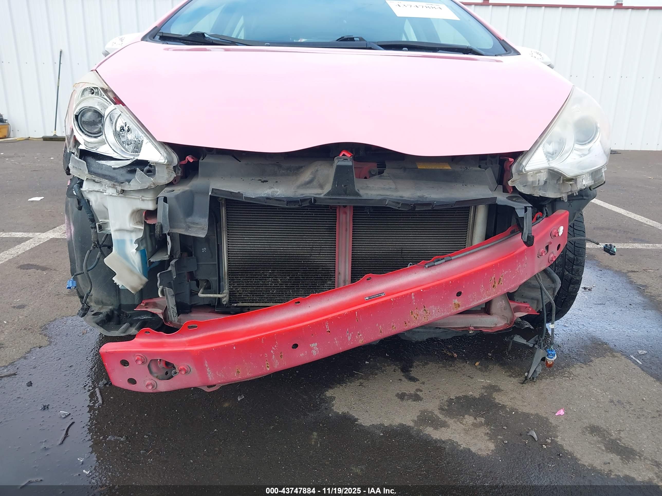 TOYOTA PRIUS image 6