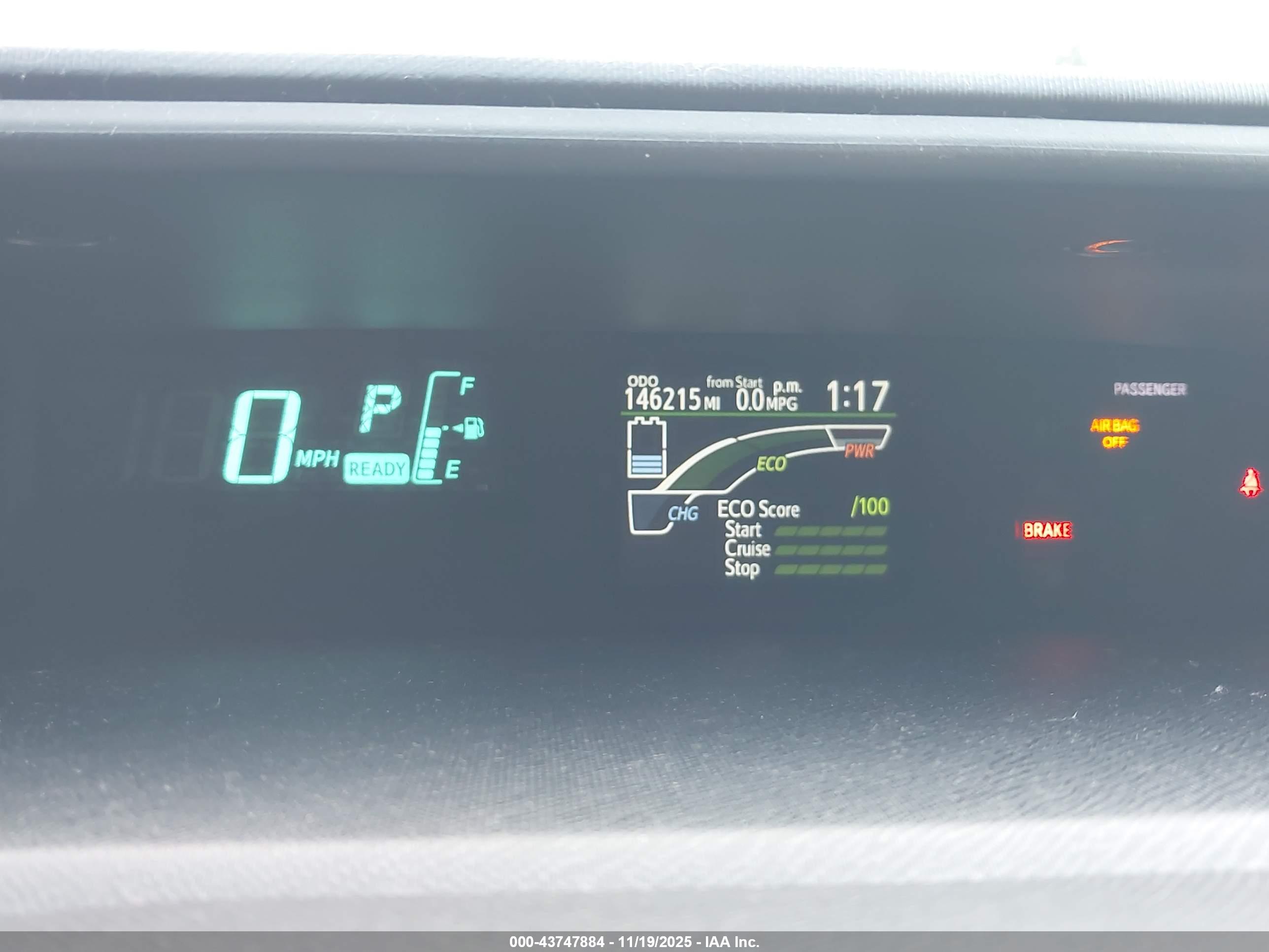 TOYOTA PRIUS image 7